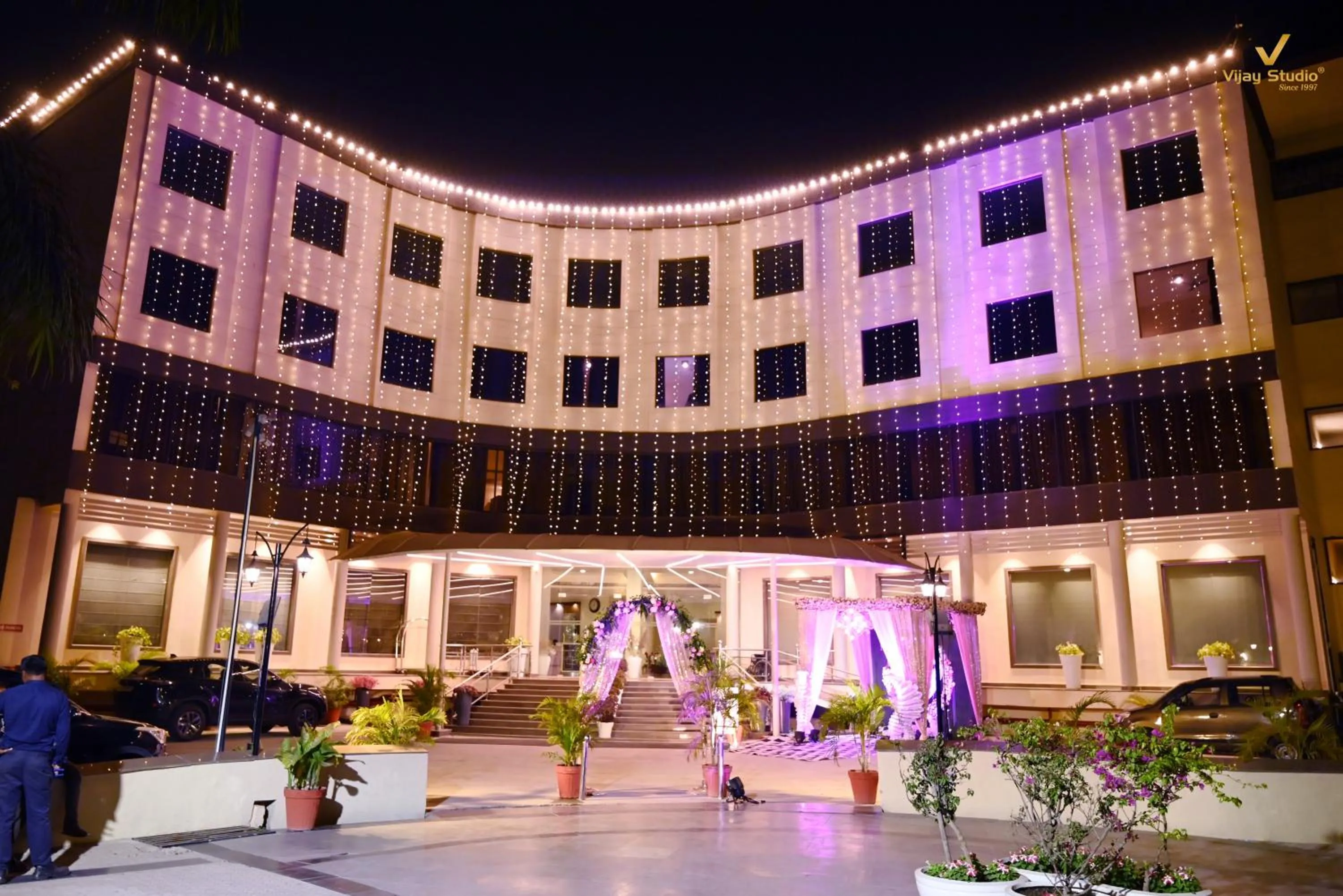 Property building in Chinmay Hotel & Resort