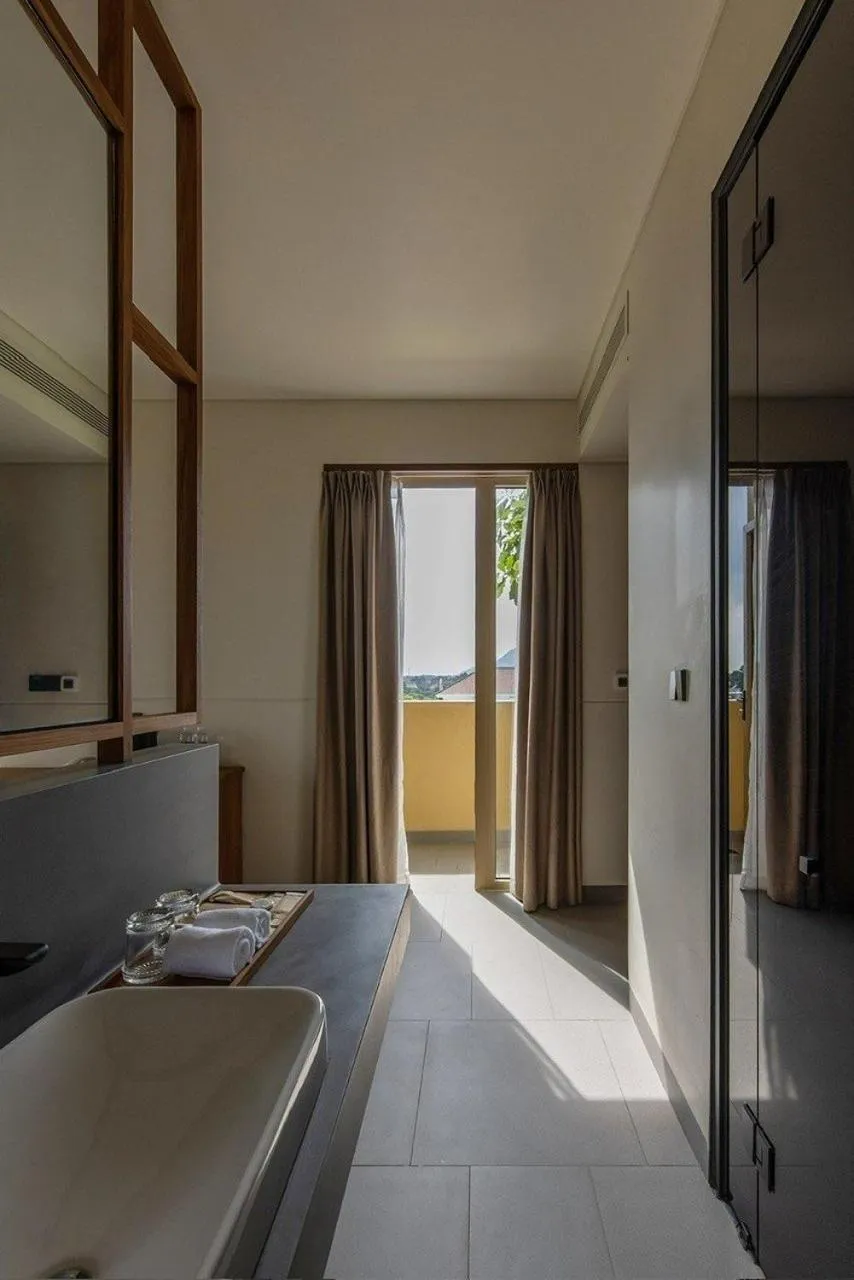 Bathroom in Cát Vàng Hotel & Apartment