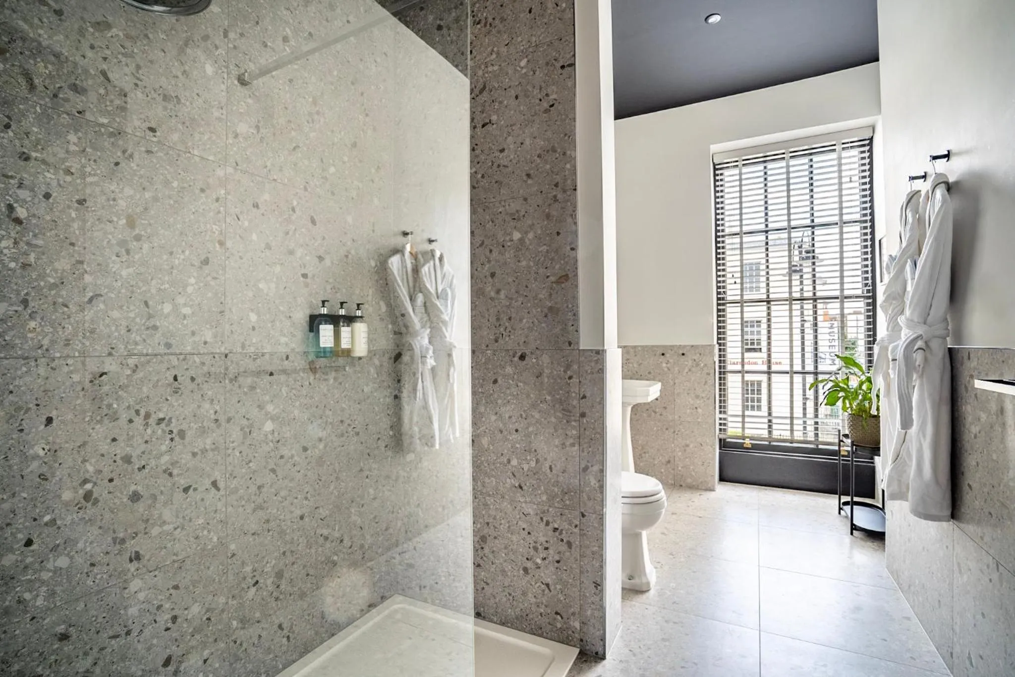 Shower in Crescent Place by Mansley