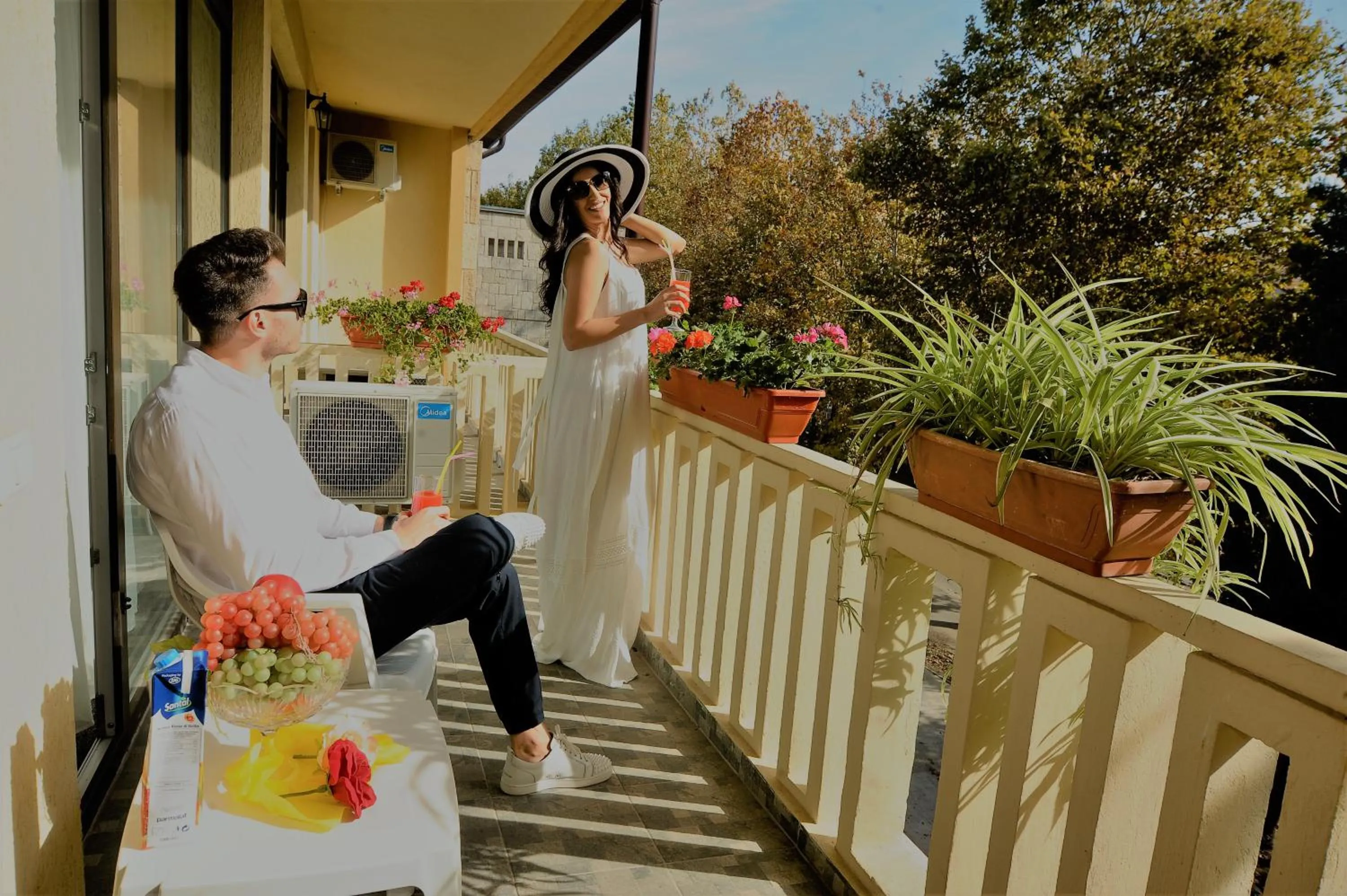 People in Hotel Pinguin