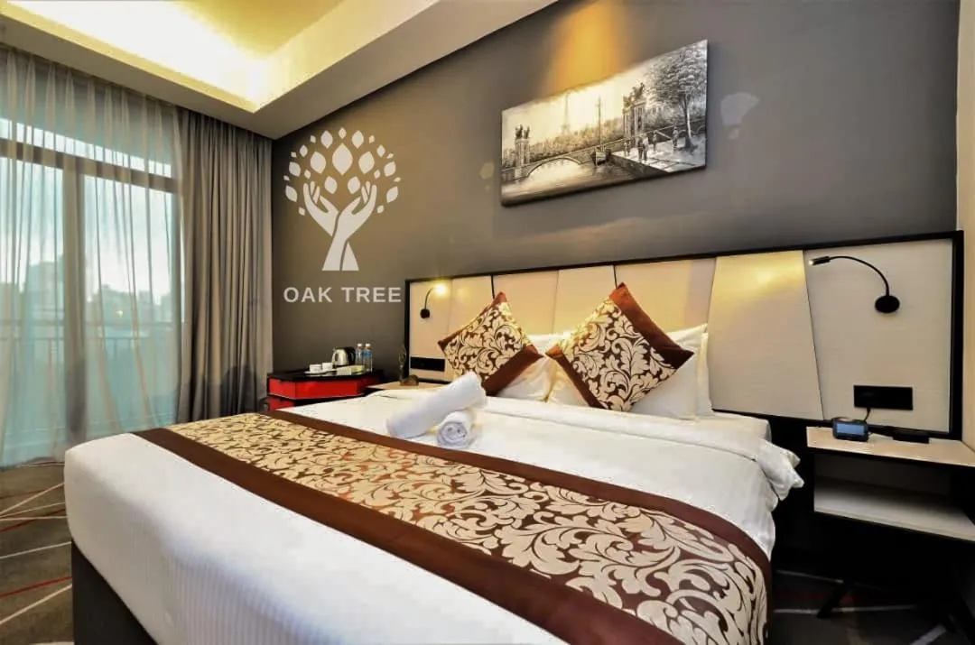 Bed in Red M101 by Oak Tree