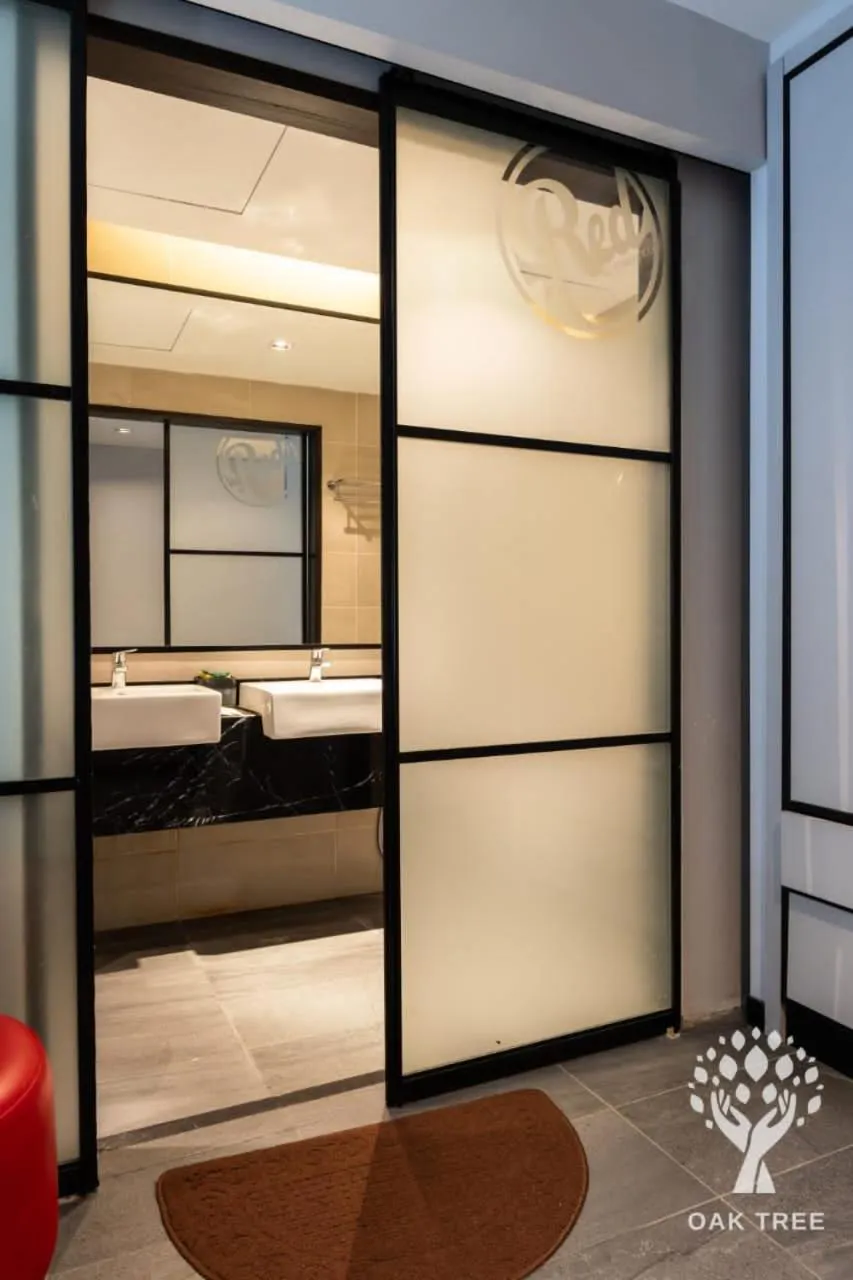 Red M101 by Oak Tree