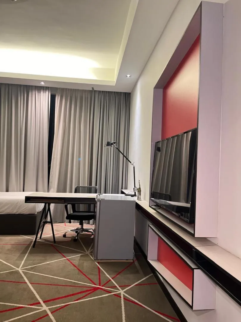 Red M101 by Oak Tree