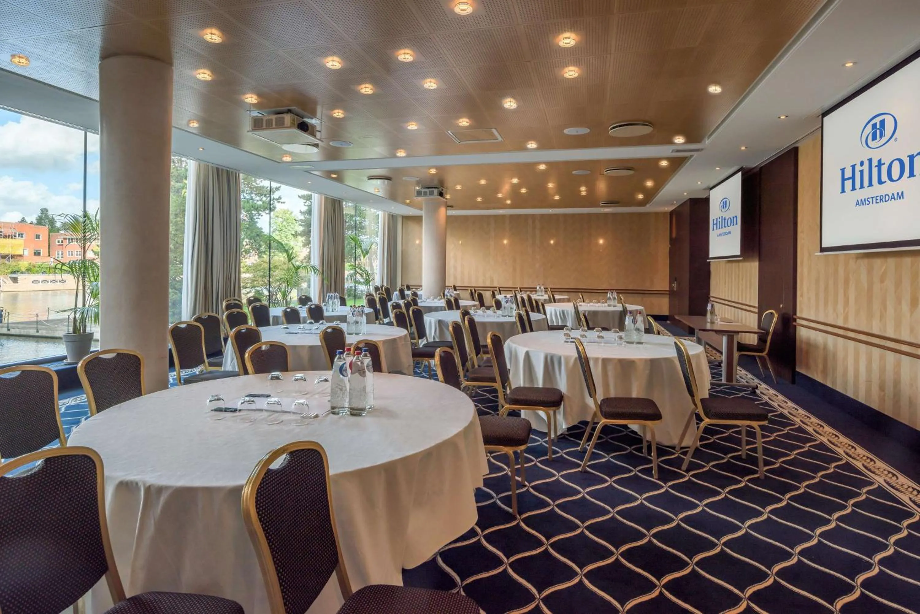 Meeting/conference room in Hilton Amsterdam