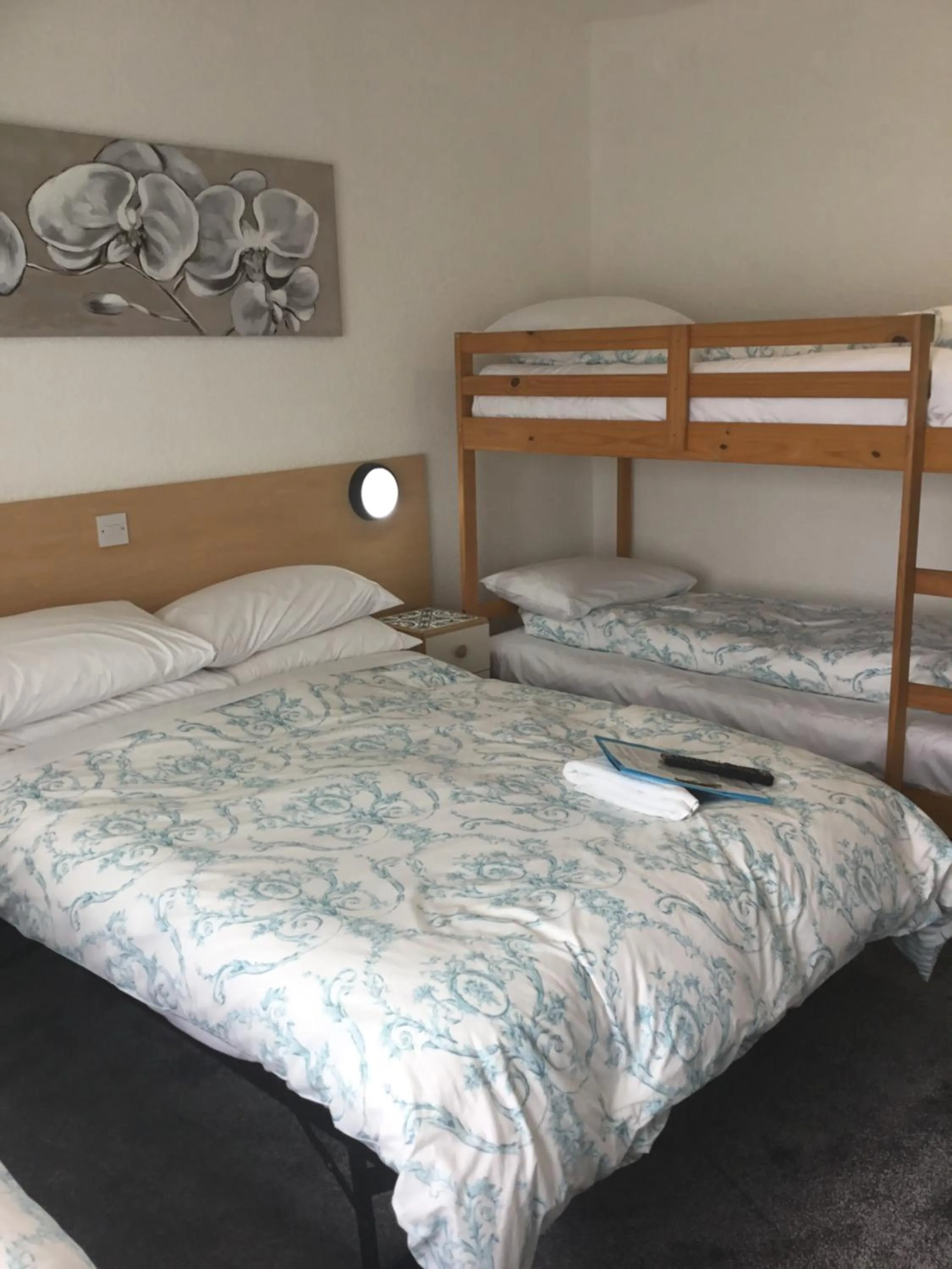 Bed in The Danescourt