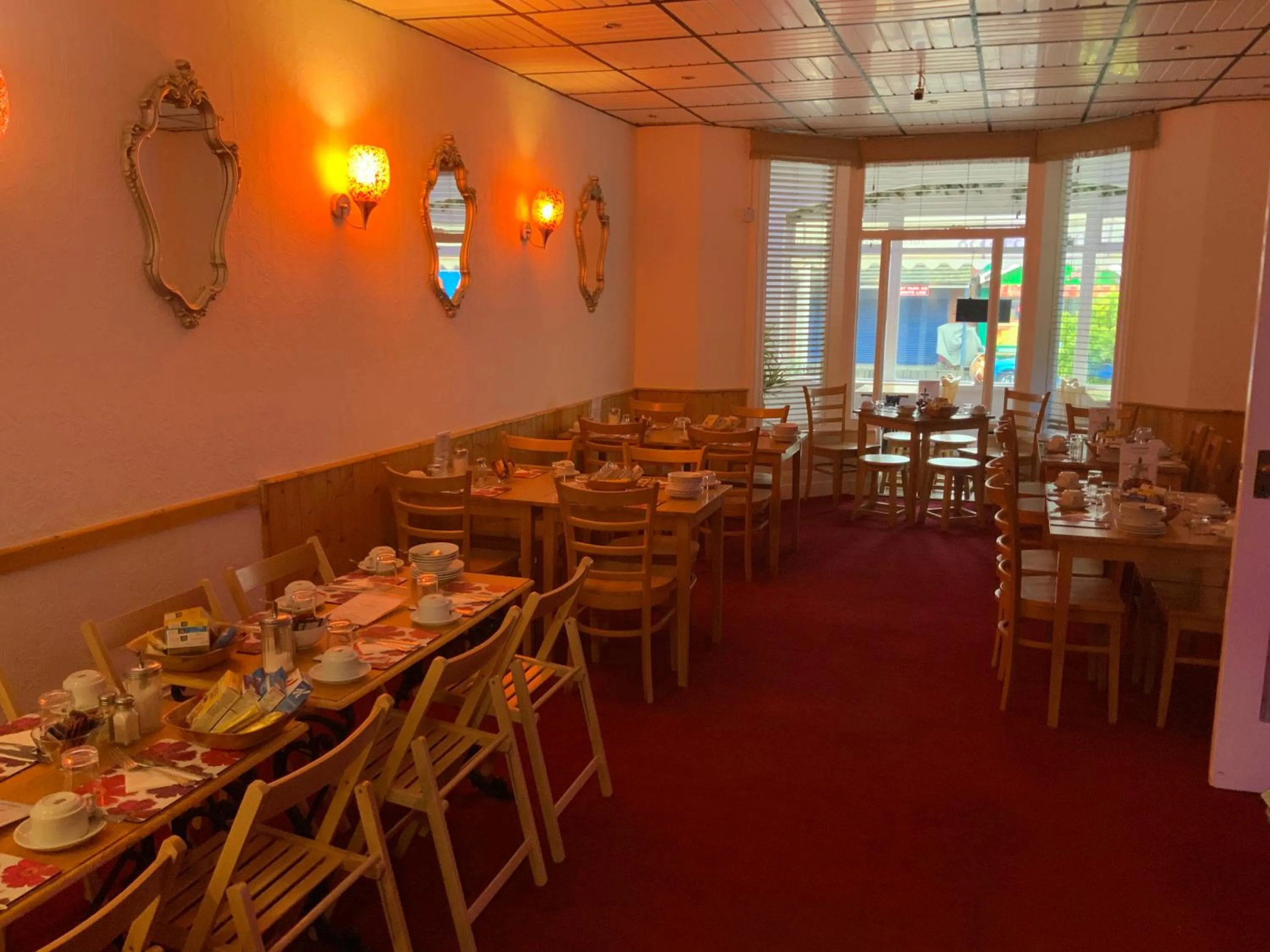 Dining area in The Danescourt