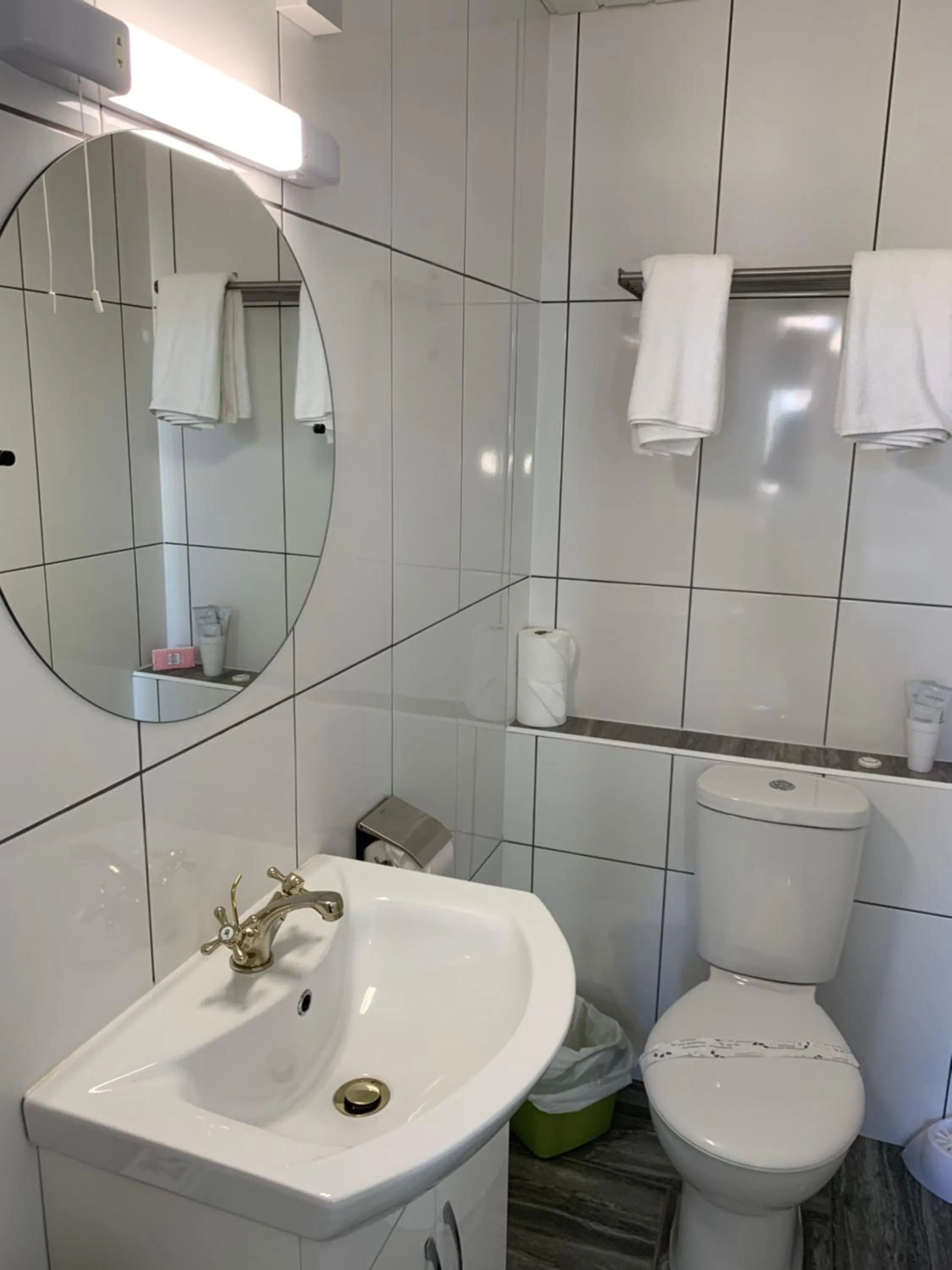 Bathroom in The Danescourt