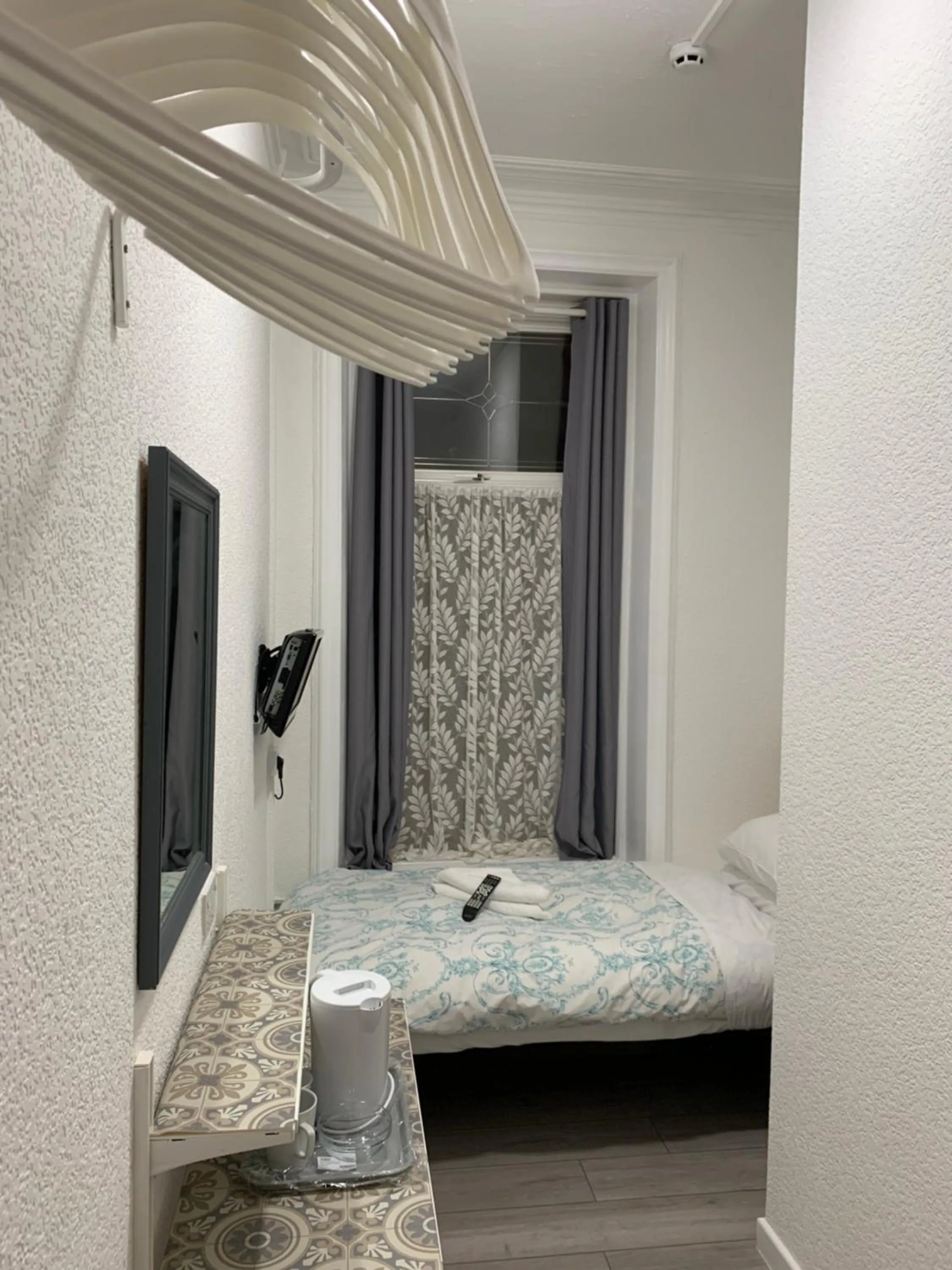 Night, Bed in The Danescourt