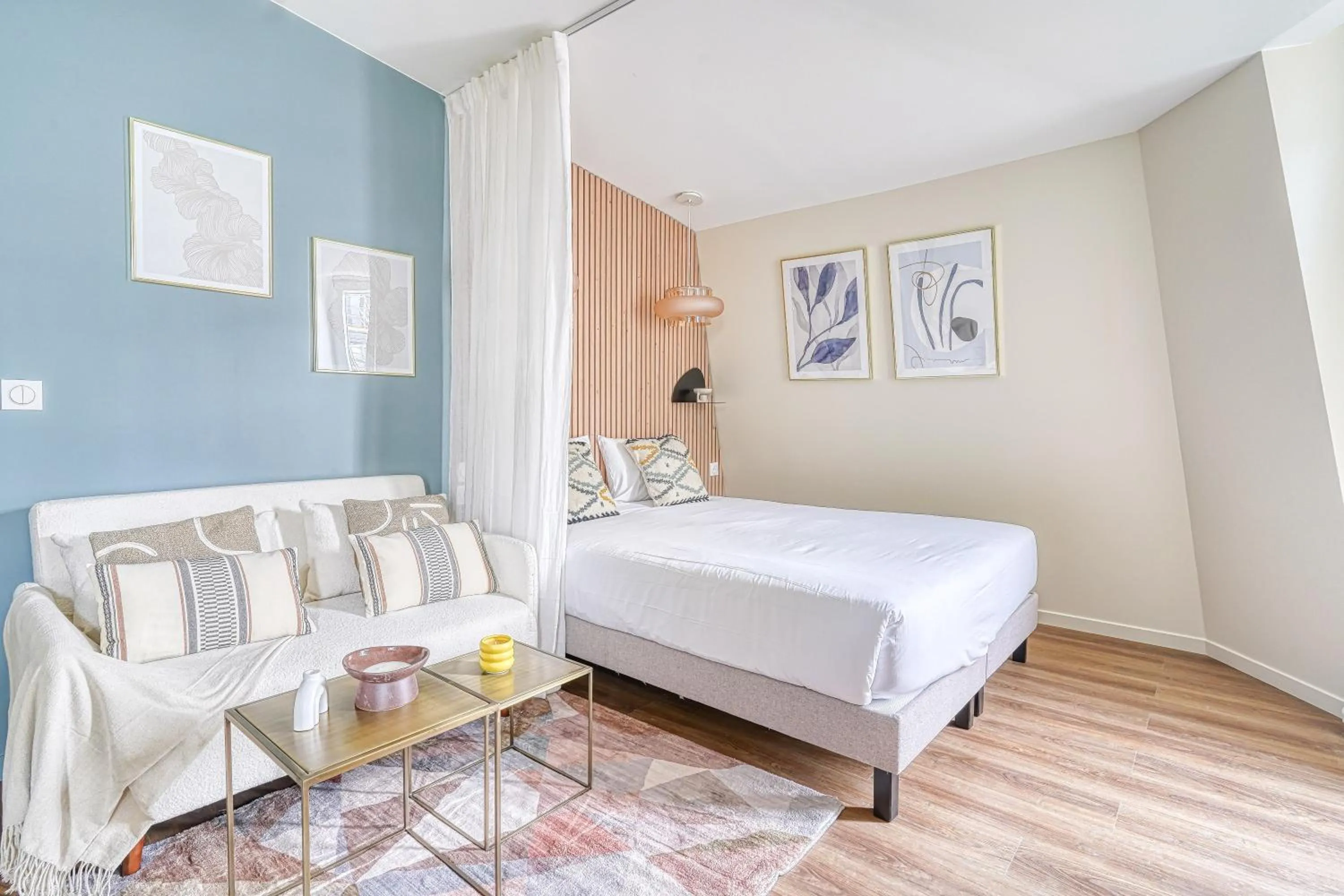 Bed in Résidence Le Belleville