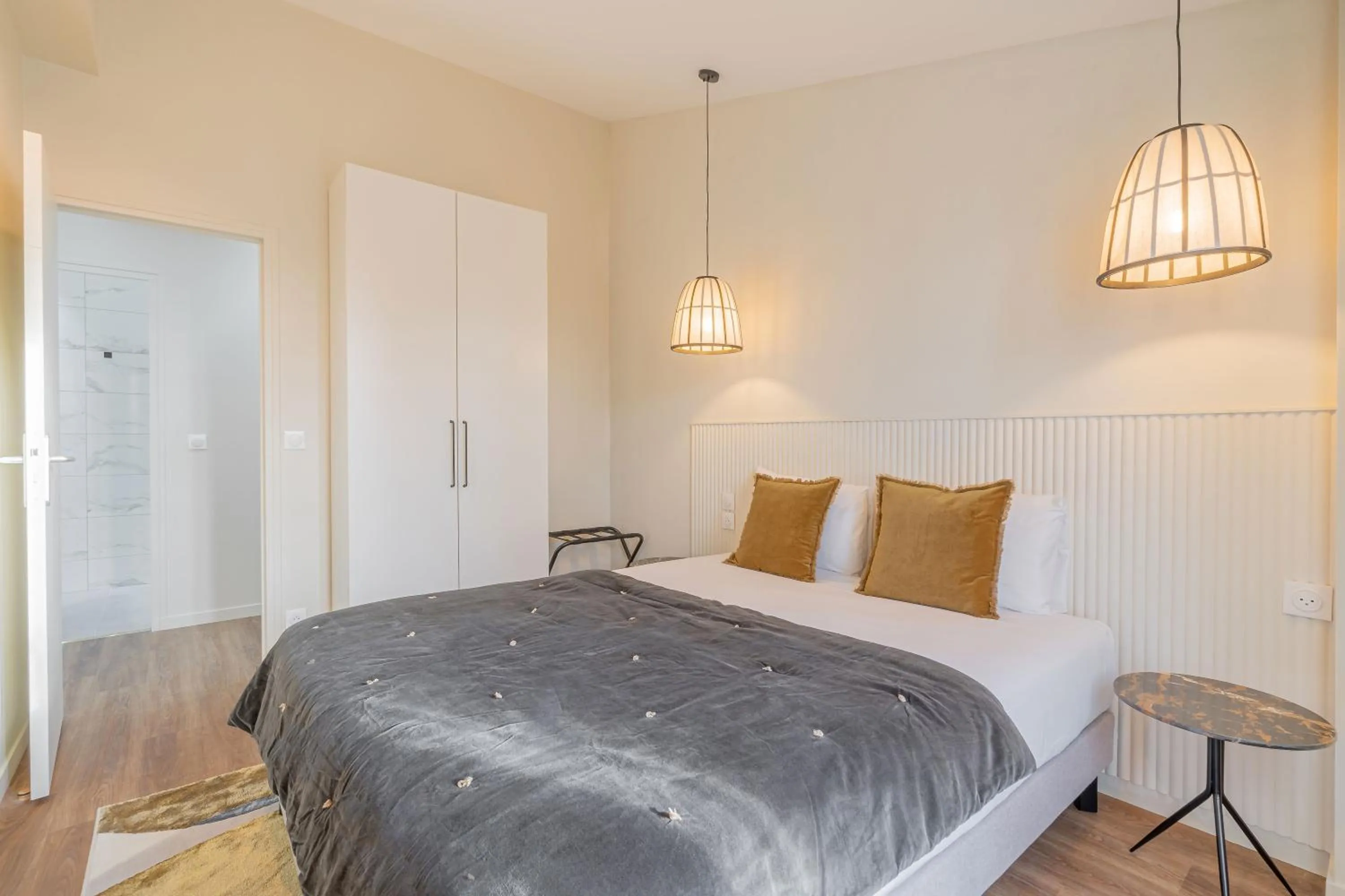 Bed in Résidence Le Belleville