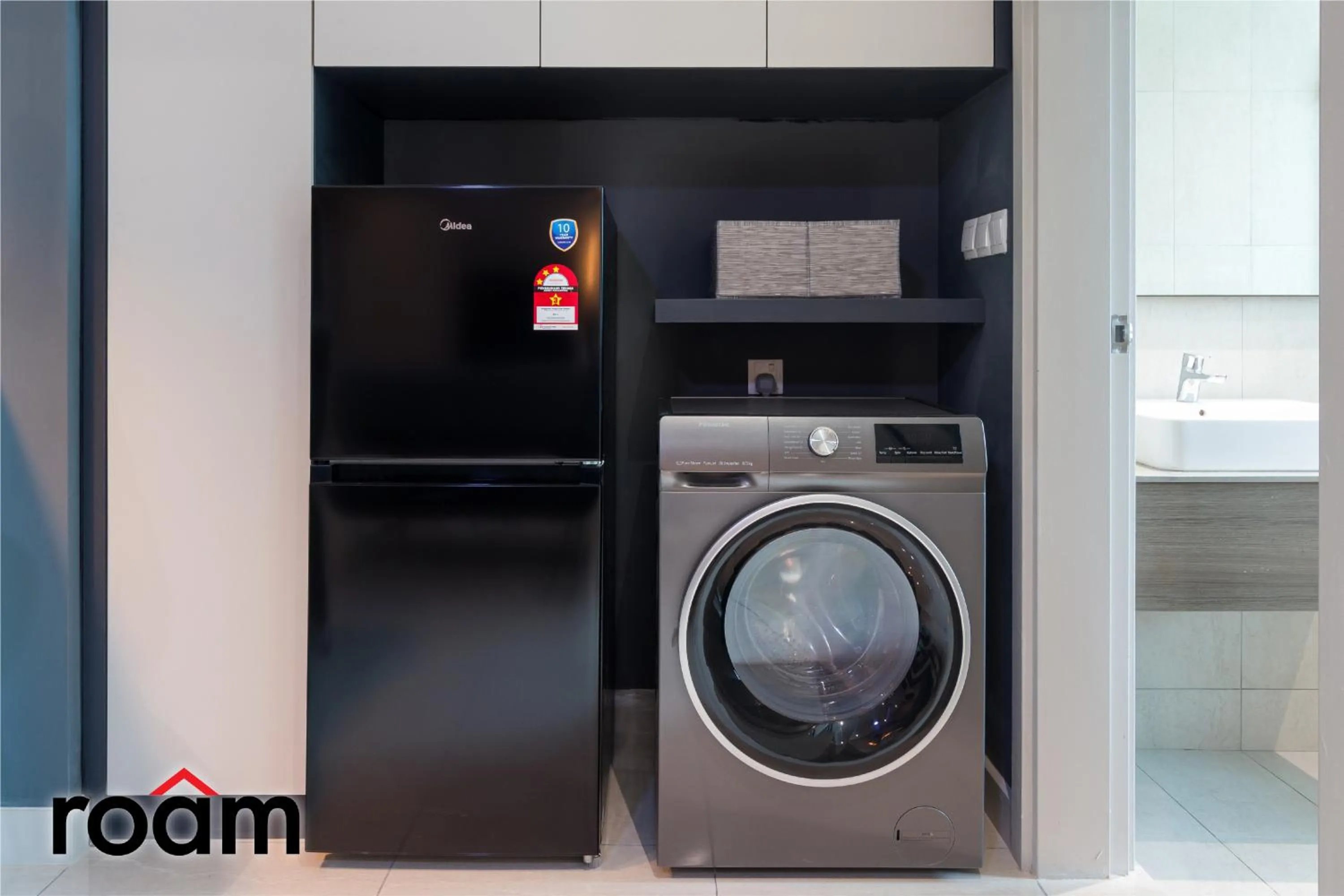 washing machine in Datum Jelatek Sky Residence Kuala Lumpur, Roam