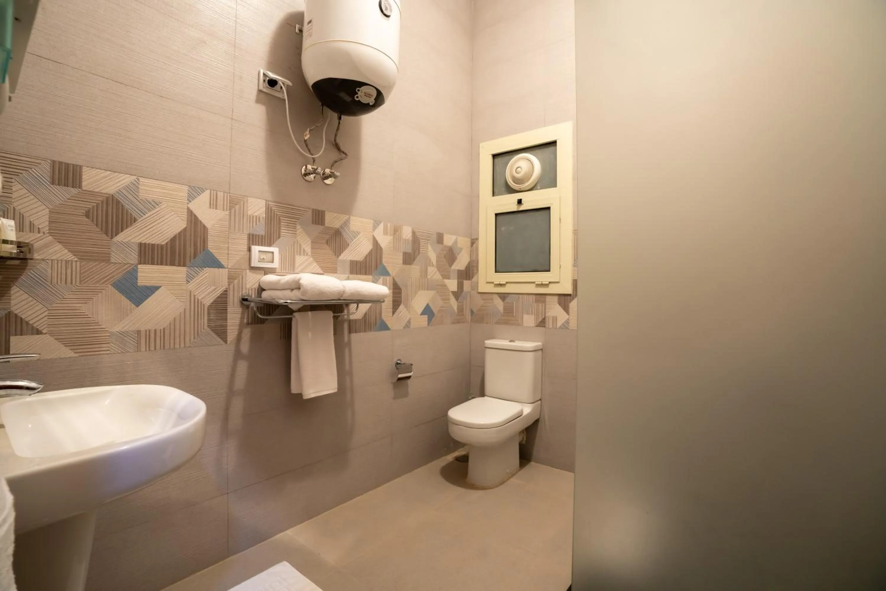 Shower in Azal Lagoons Resort Abu Simbel