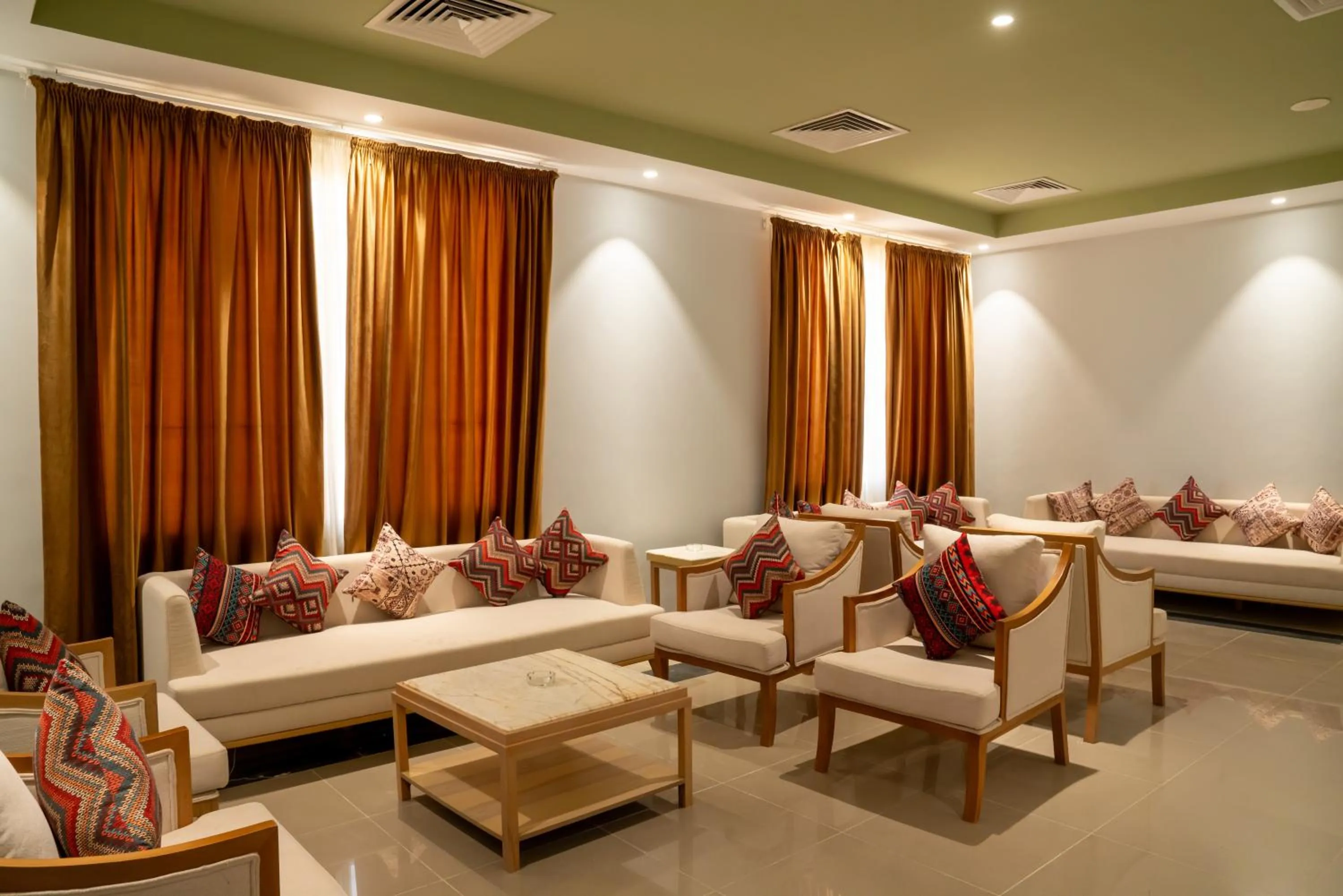 Lounge or bar in Azal Lagoons Resort Abu Simbel