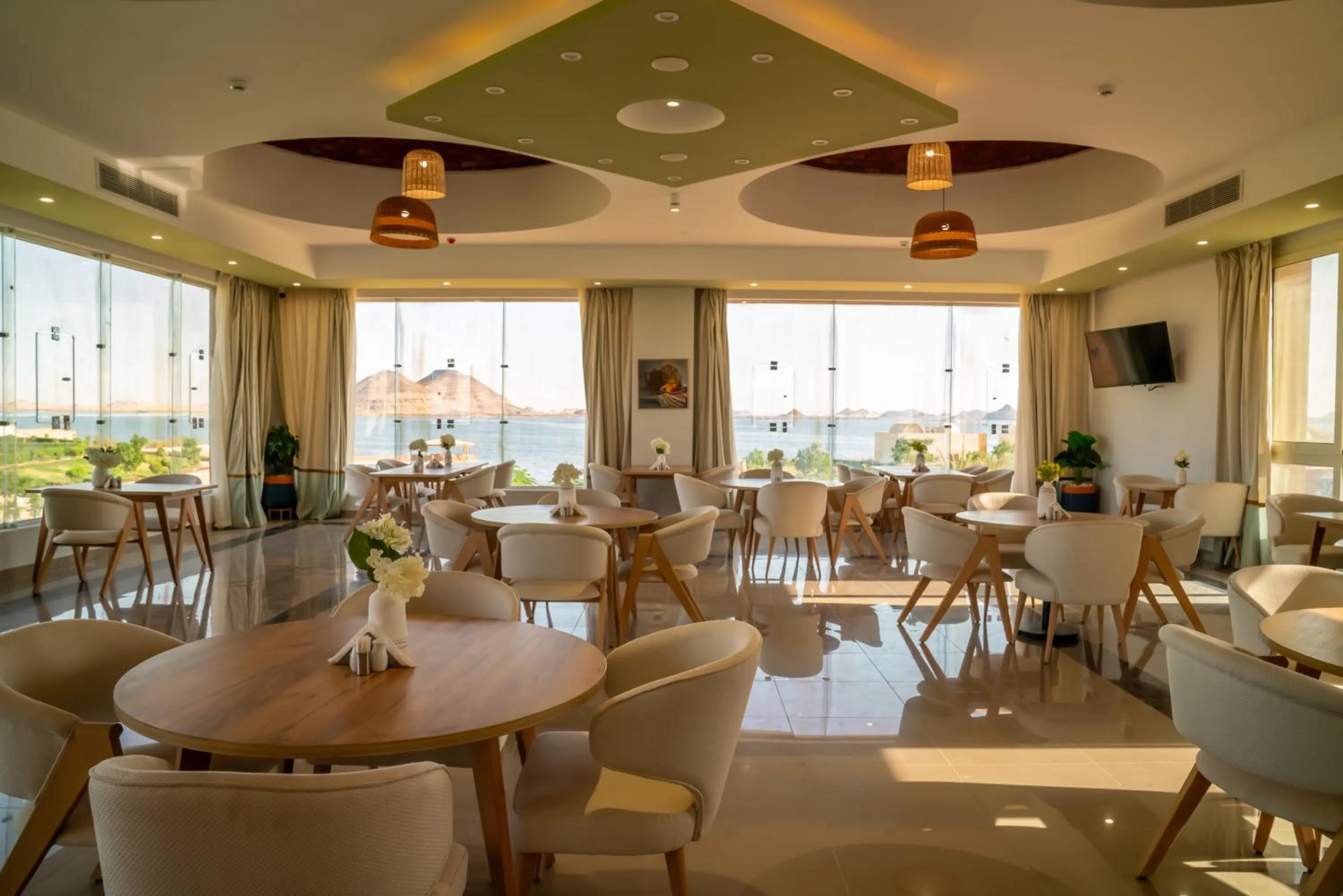 Restaurant/places to eat in Azal Lagoons Resort Abu Simbel