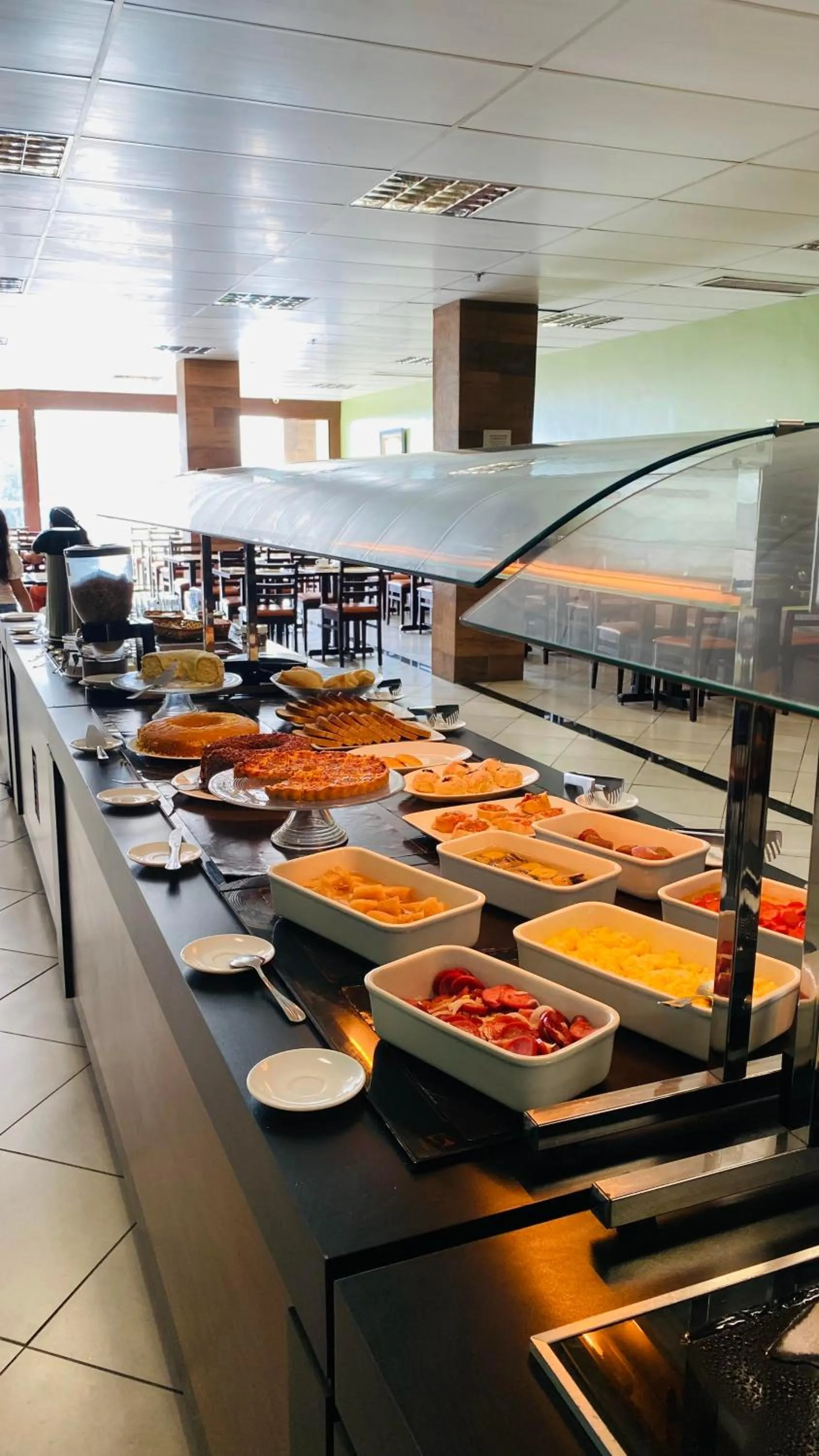 Restaurant/places to eat in Hotel Atlantico Macaé By Inn House