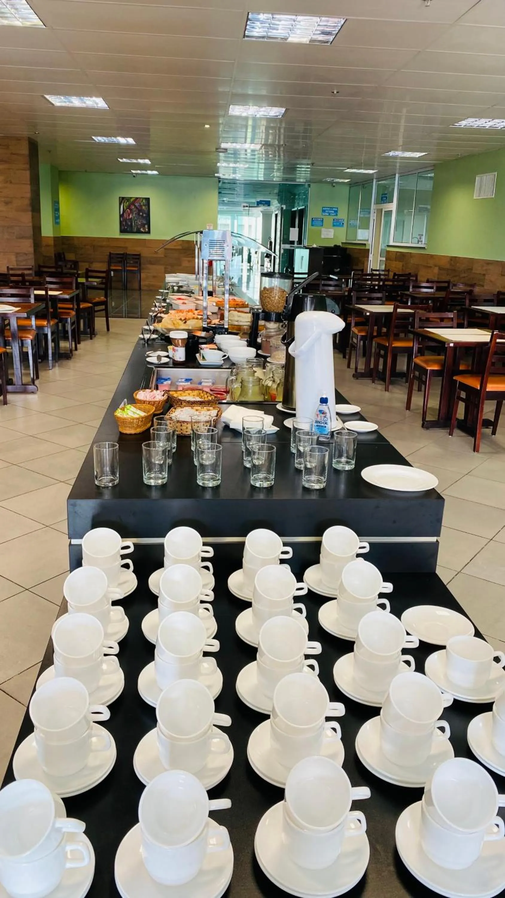 Restaurant/places to eat in Hotel Atlantico Macaé By Inn House