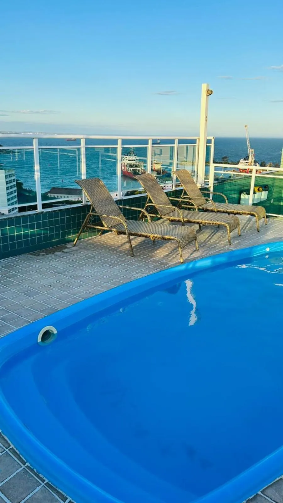 Swimming pool in Hotel Atlantico Macaé By Inn House