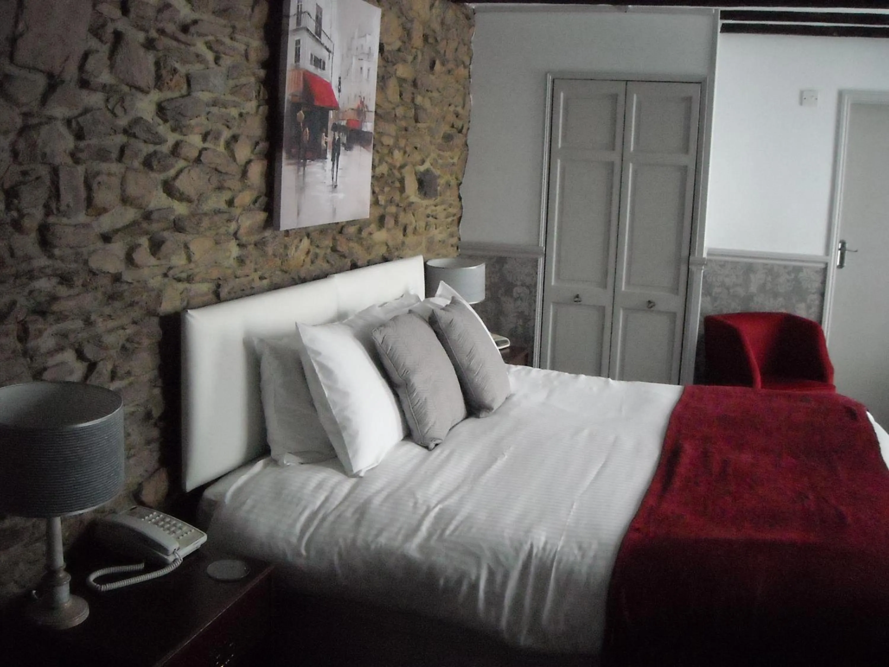 Bed in Townstal Farmhouse