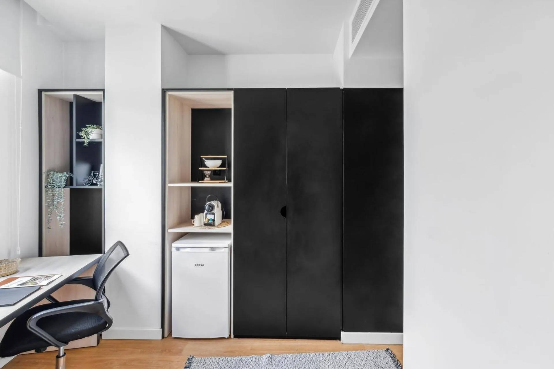 Coffee/tea facilities in Home and CoLiving Pamplona