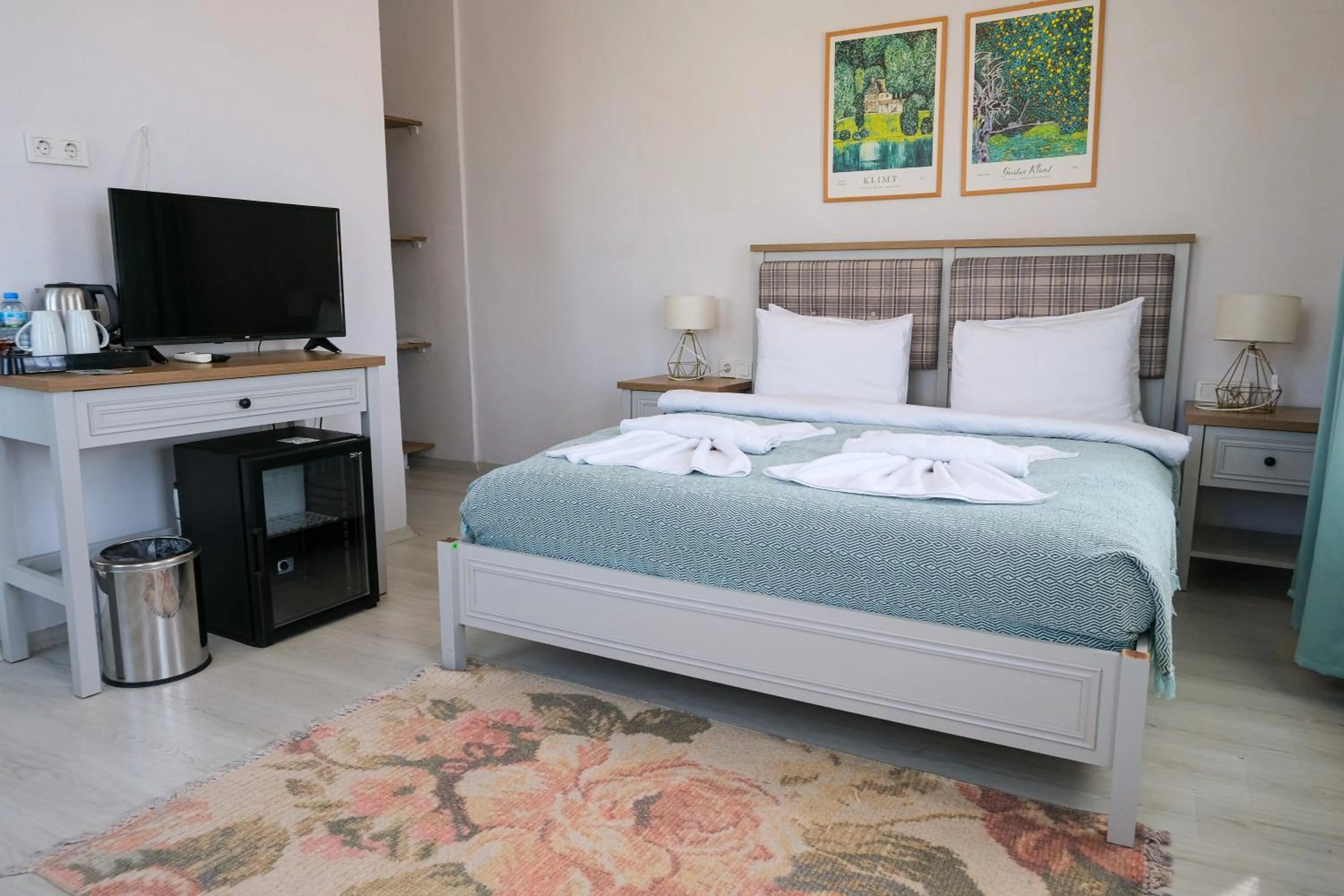 Bed in Garden Palace Boutique Hotel