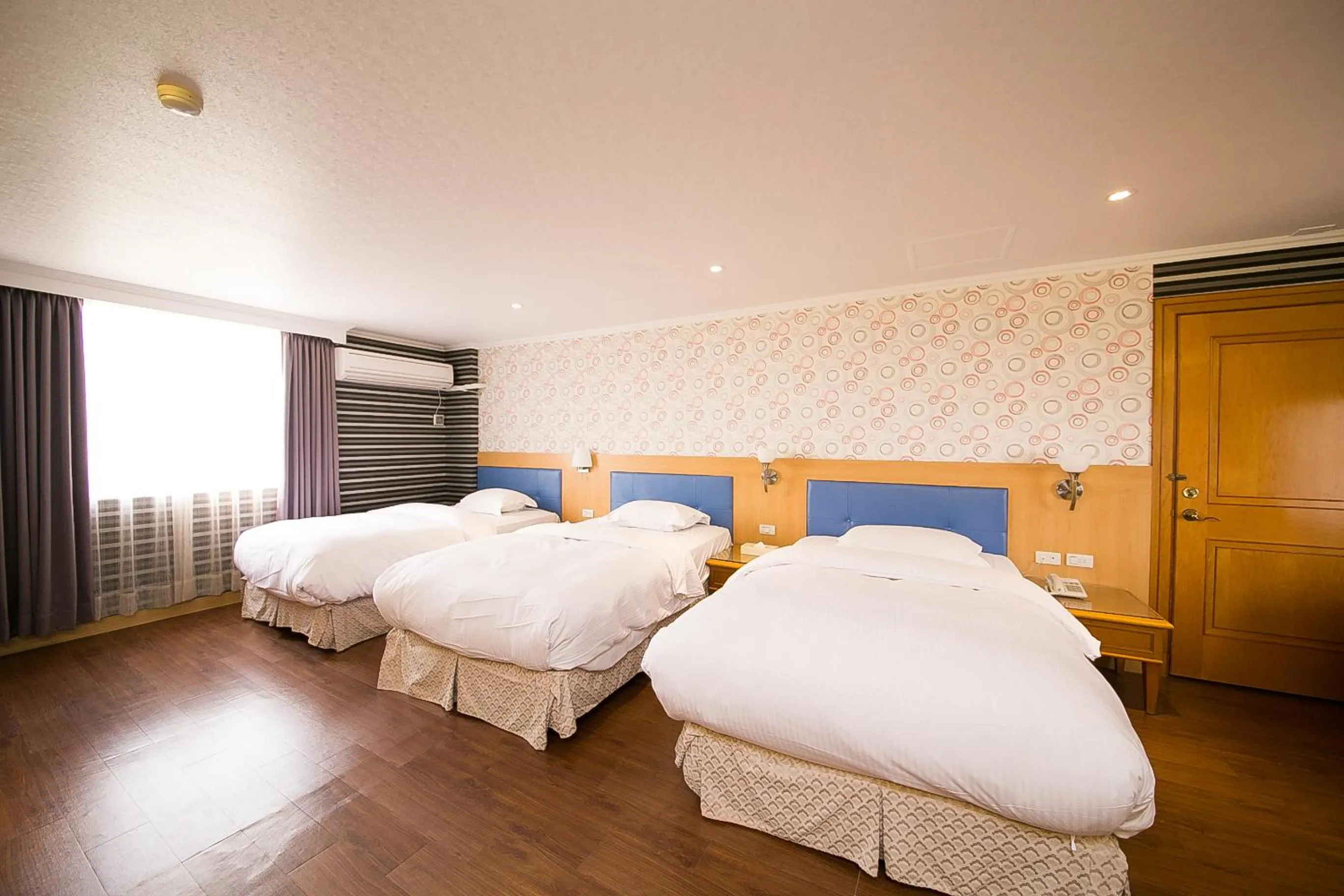 Bed in European Castle歐堡商務汽車旅館有限公司