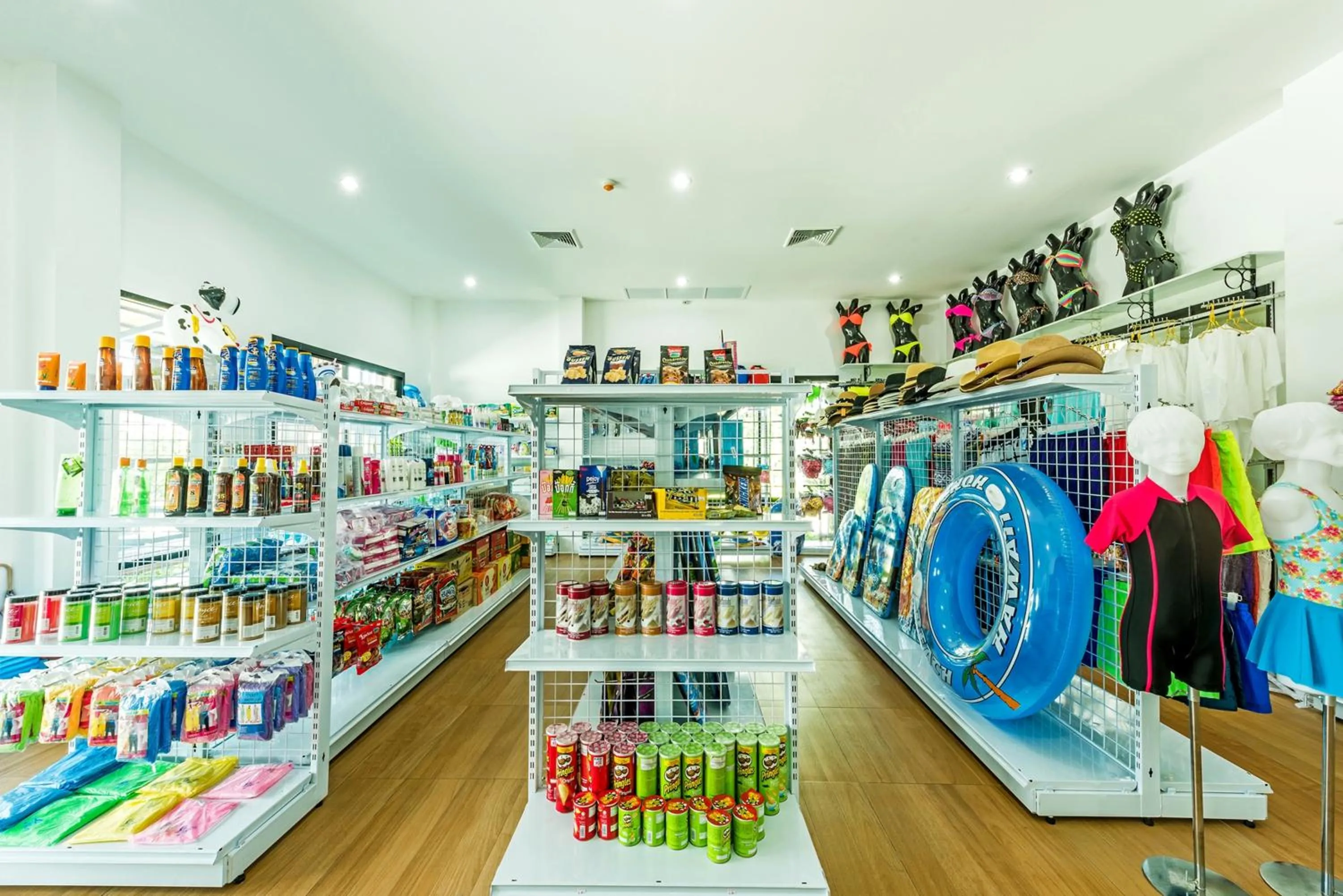 On-site shops in Chalong Miracle Lakeview