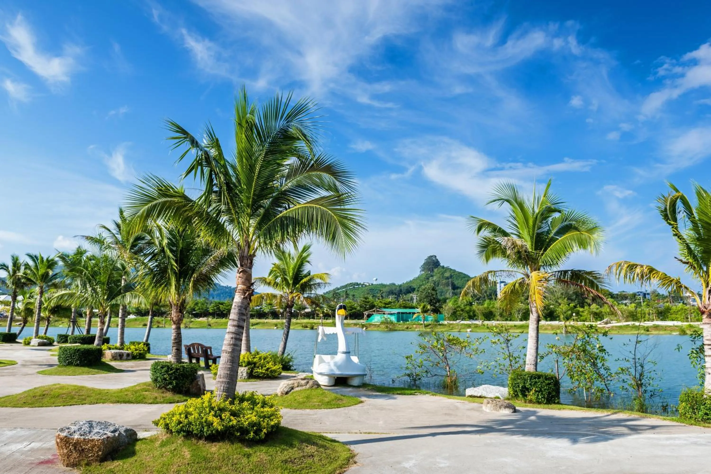 Day in Chalong Miracle Lakeview