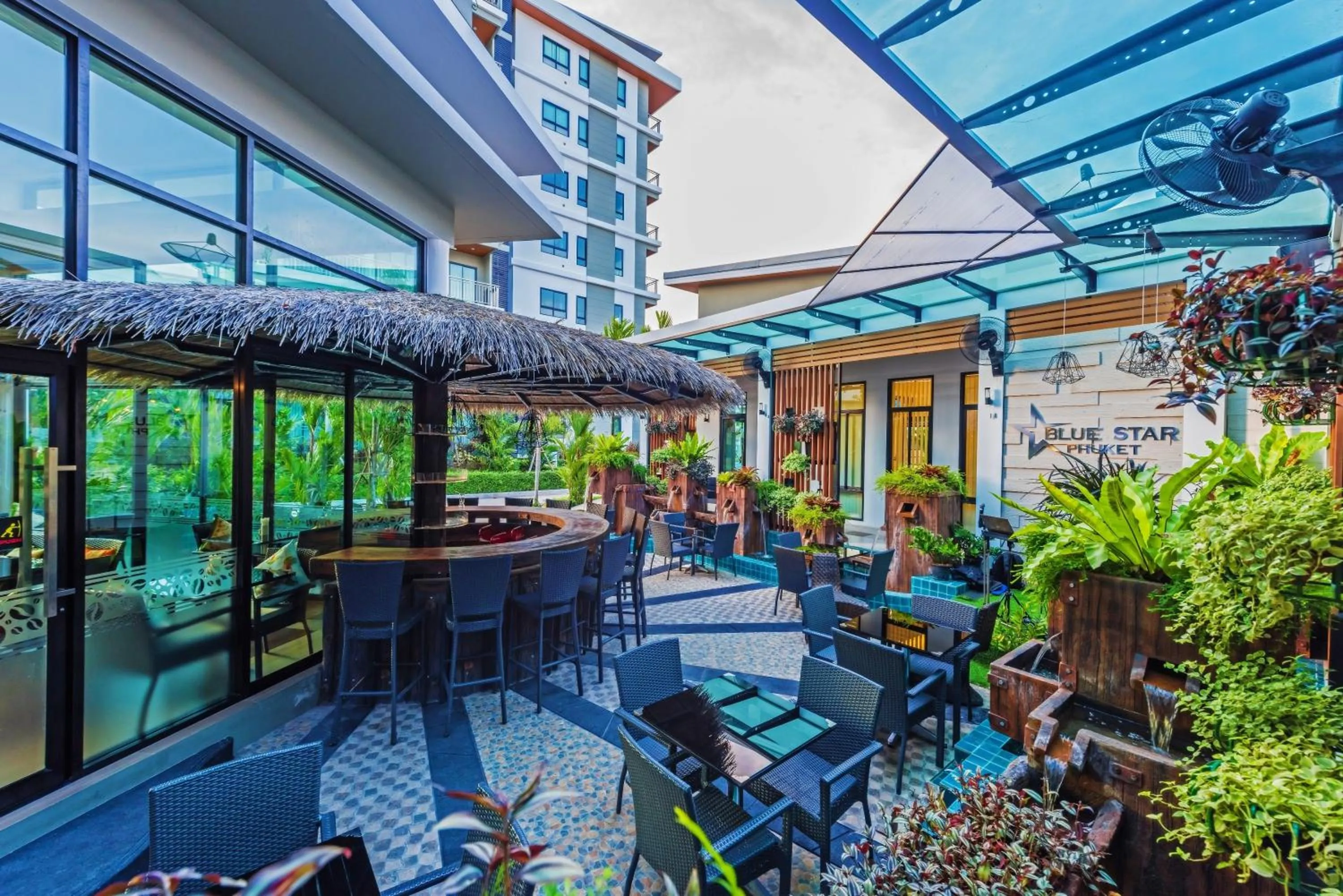 Coffee/tea facilities in Chalong Miracle Lakeview