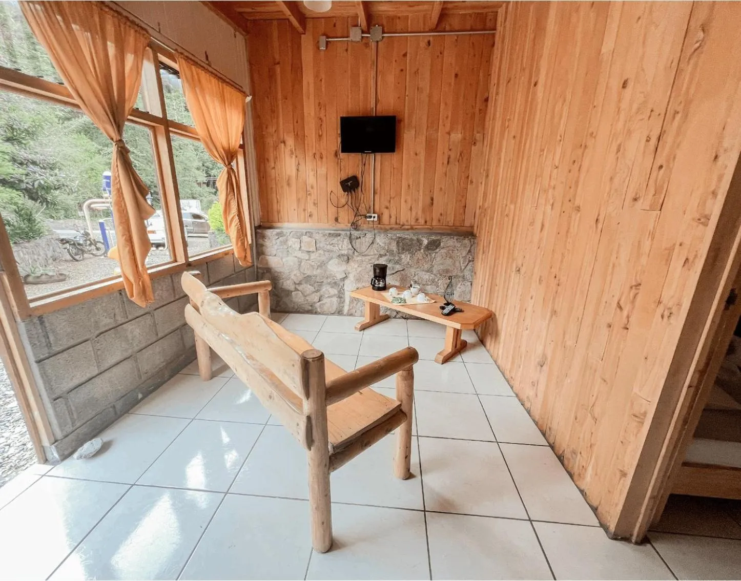 Communal lounge/ TV room in Hacienda La Lucha