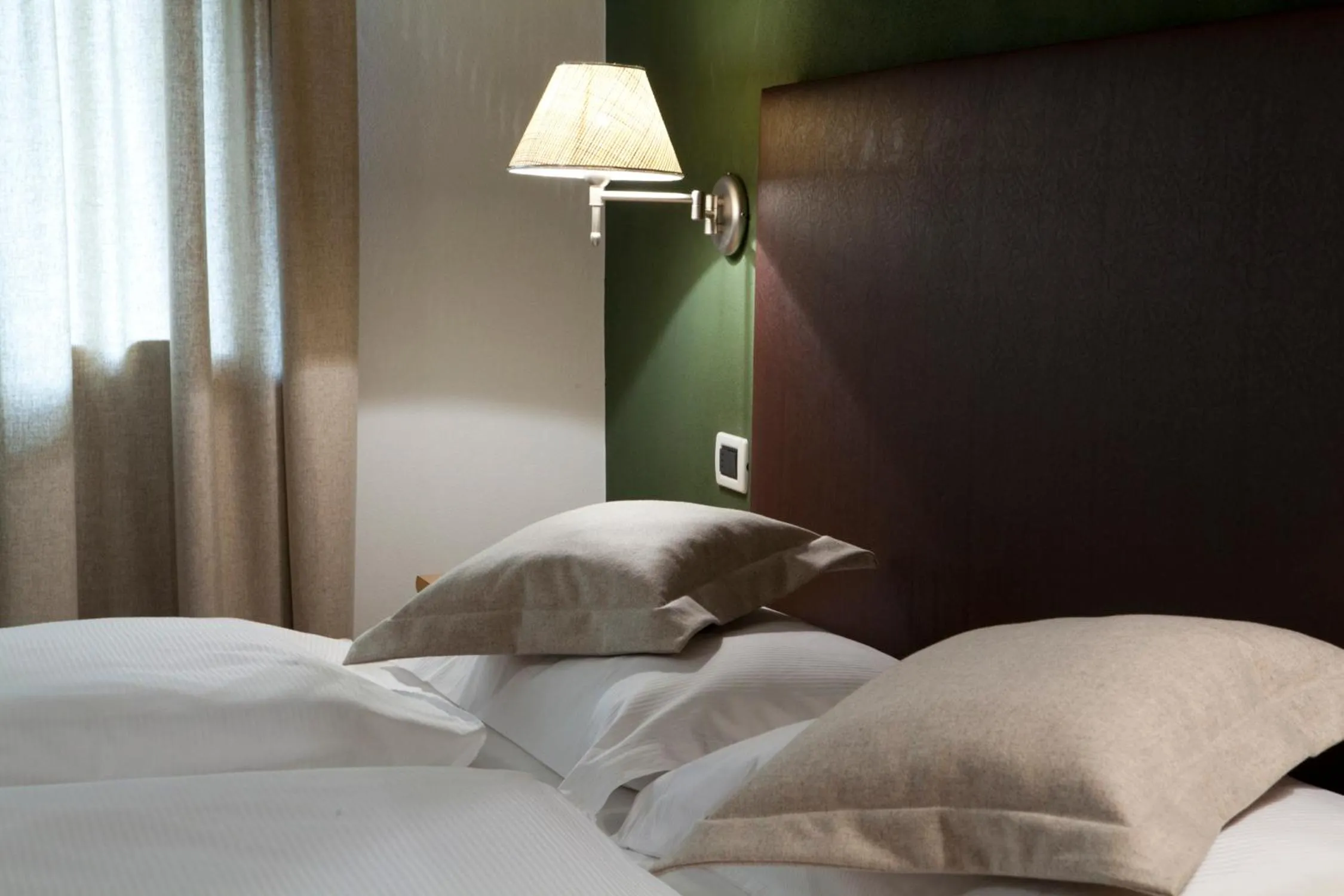 Decorative detail, Bed in Garni Karin