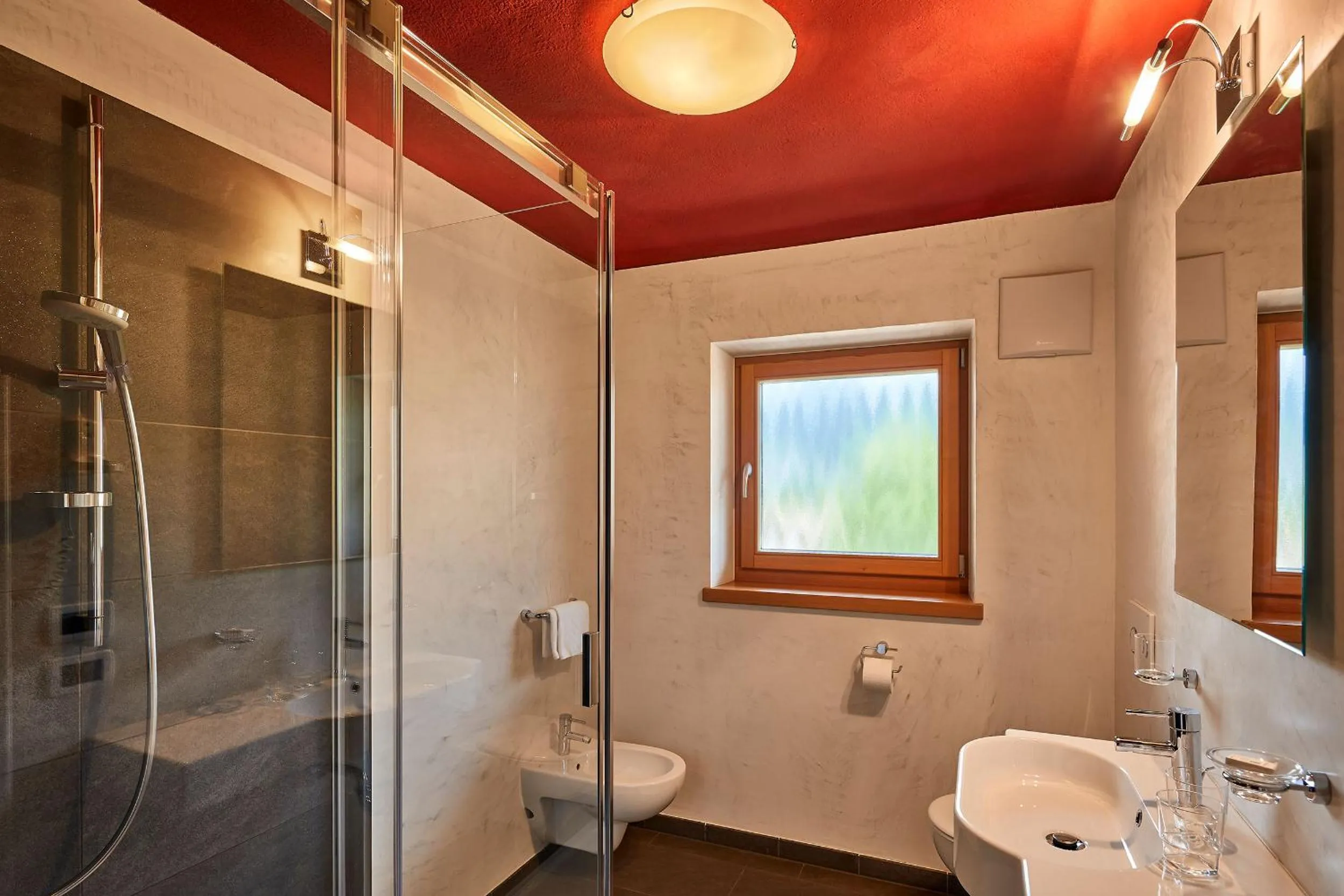 Shower in Garni Karin