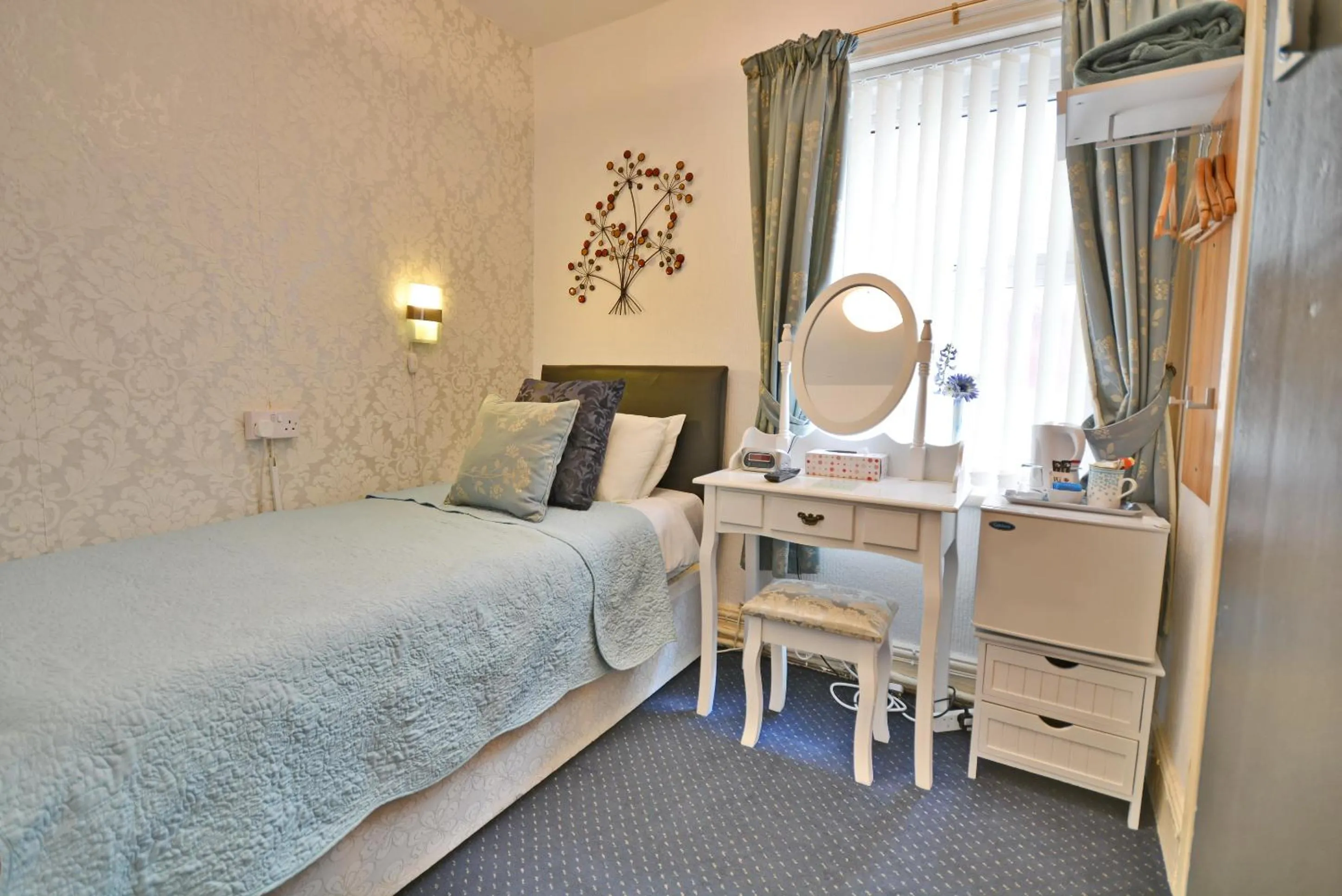 Photo of the whole room in The Astor Hotel