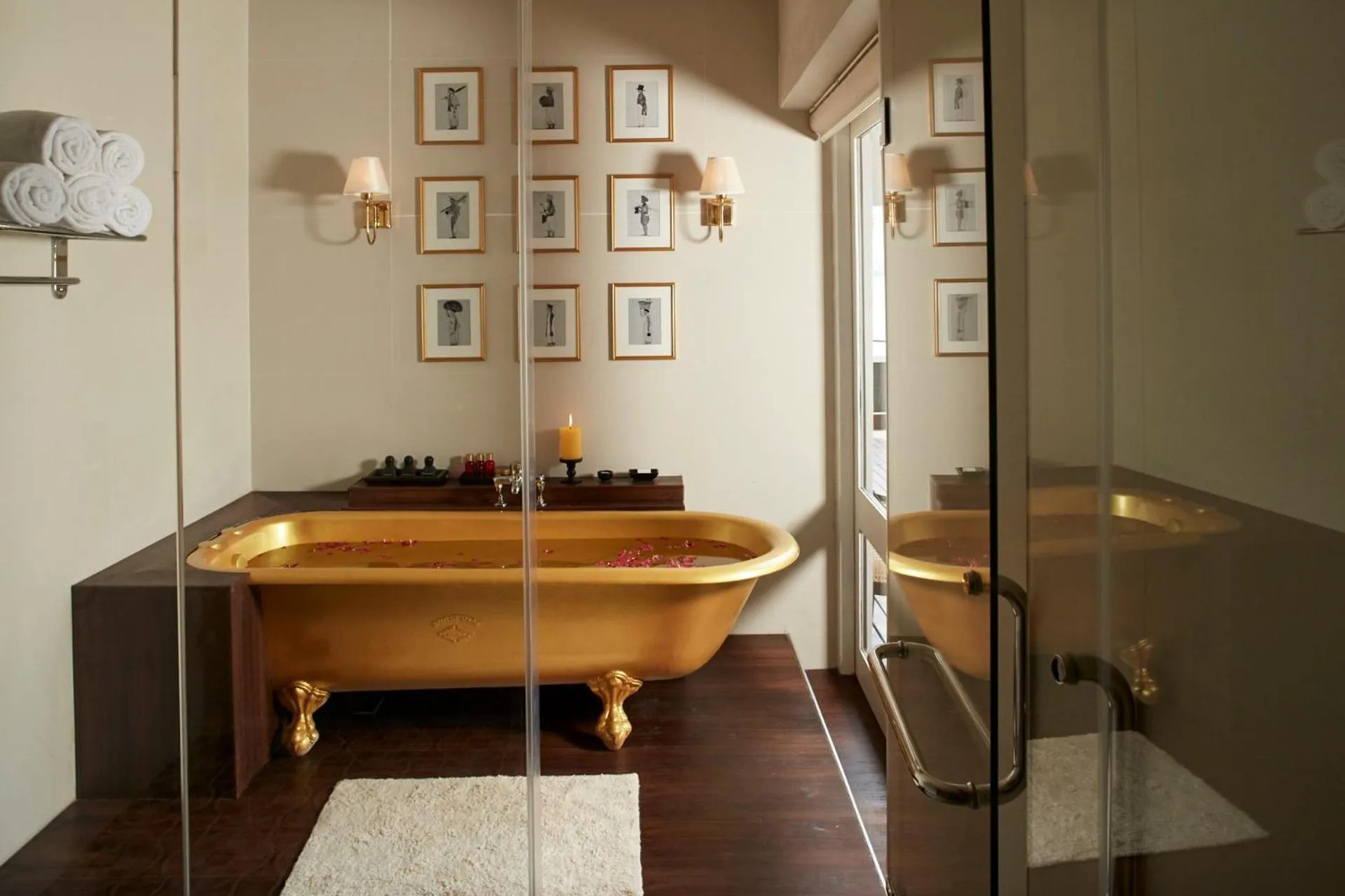 Bathroom in EKHO Lake House - From Colonial Bungalow to Royal Retreat