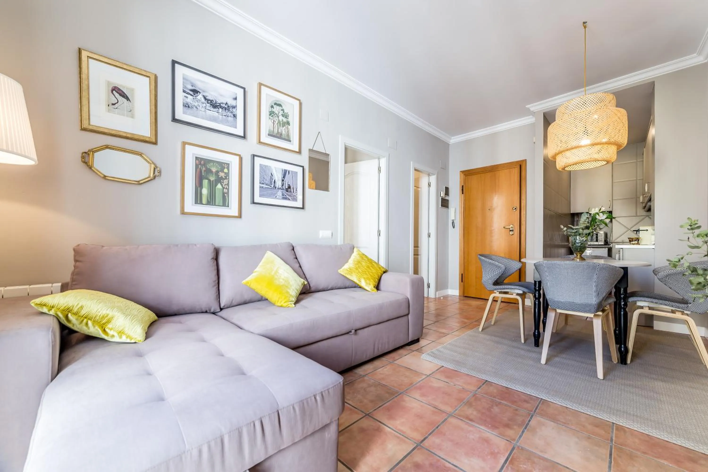 Living room in Palacio de Rojas by Moontels