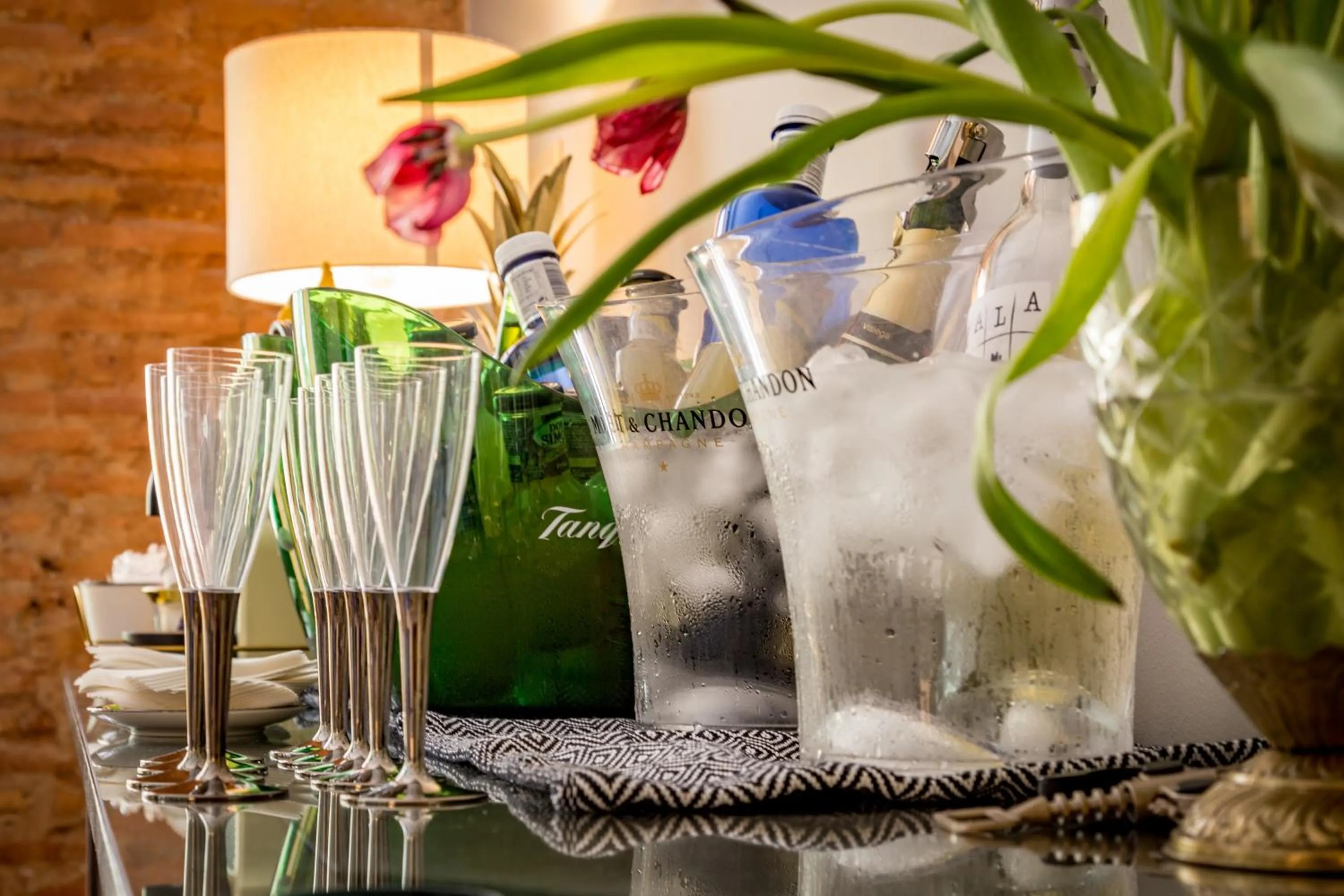 Library in Palacio de Rojas by Moontels