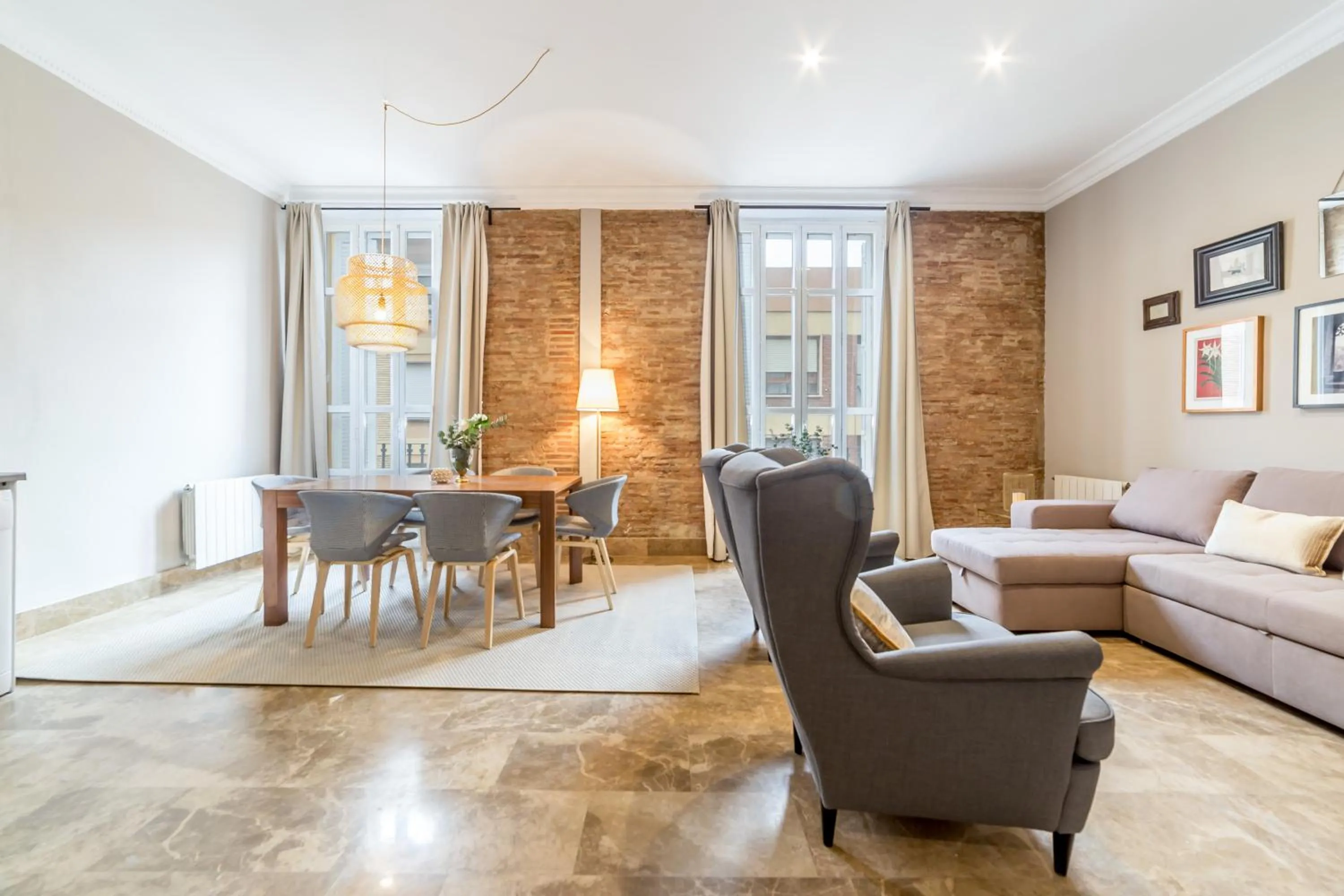 Living room in Palacio de Rojas by Moontels