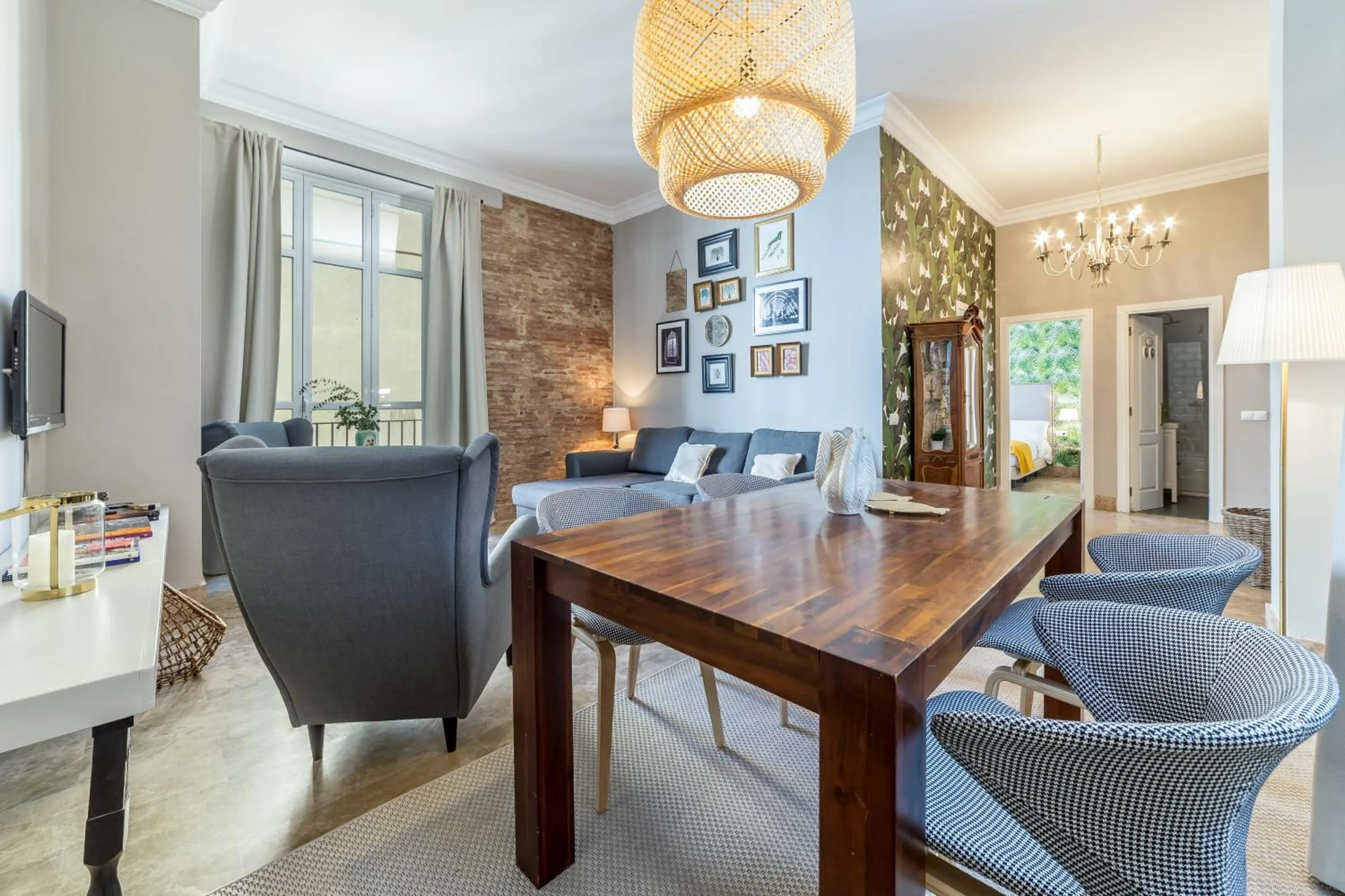 Living room in Palacio de Rojas by Moontels