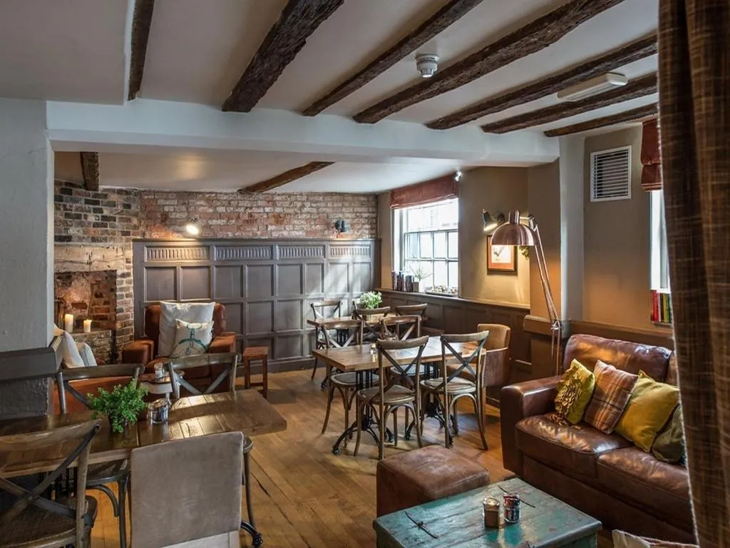 Dining area in Darwin's Townhouse