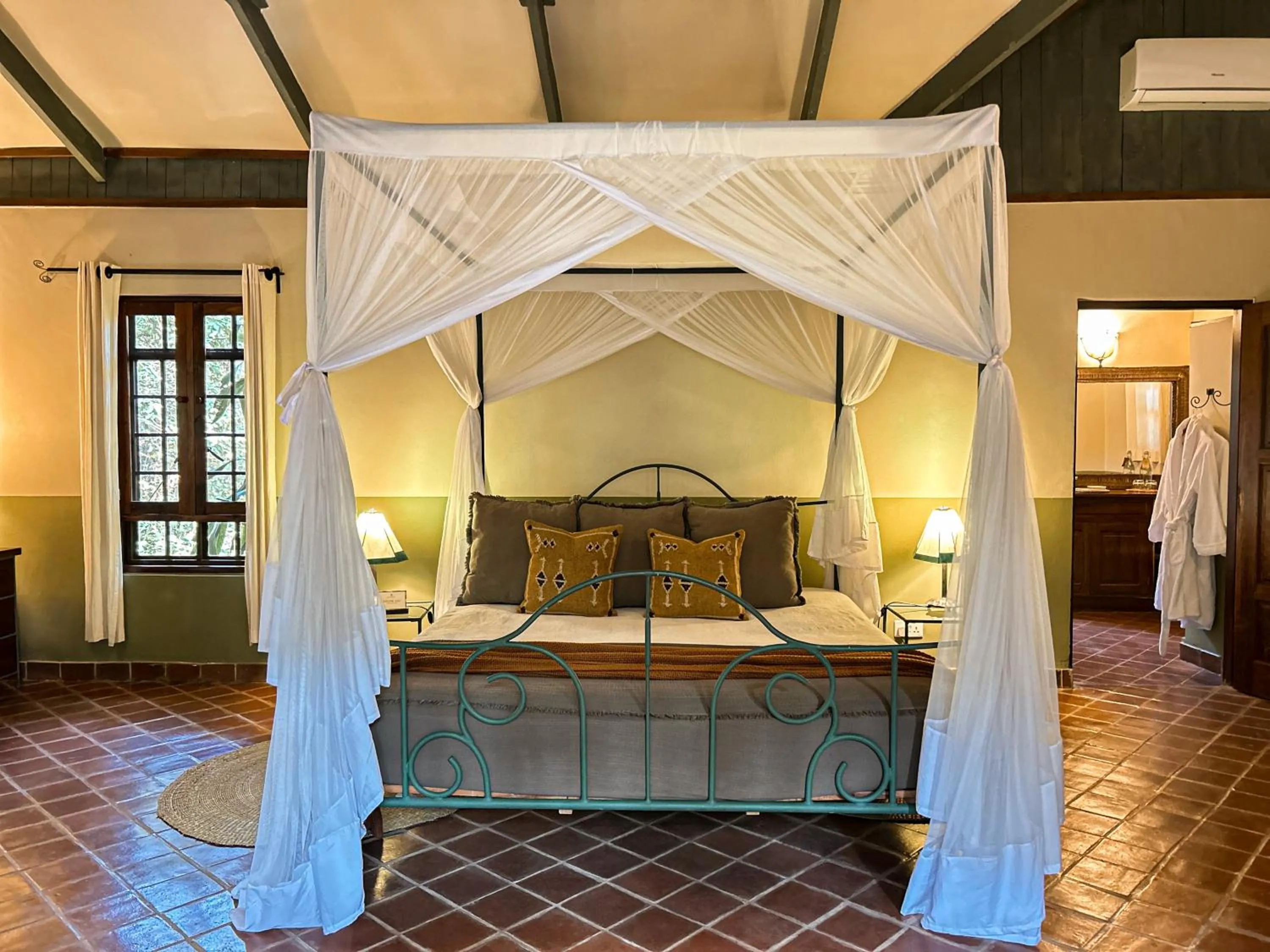 Decorative detail, Bed in Rivertrees Country Inn