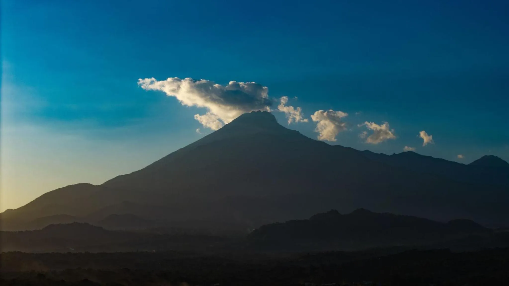 Mountain view in Rivertrees Country Inn