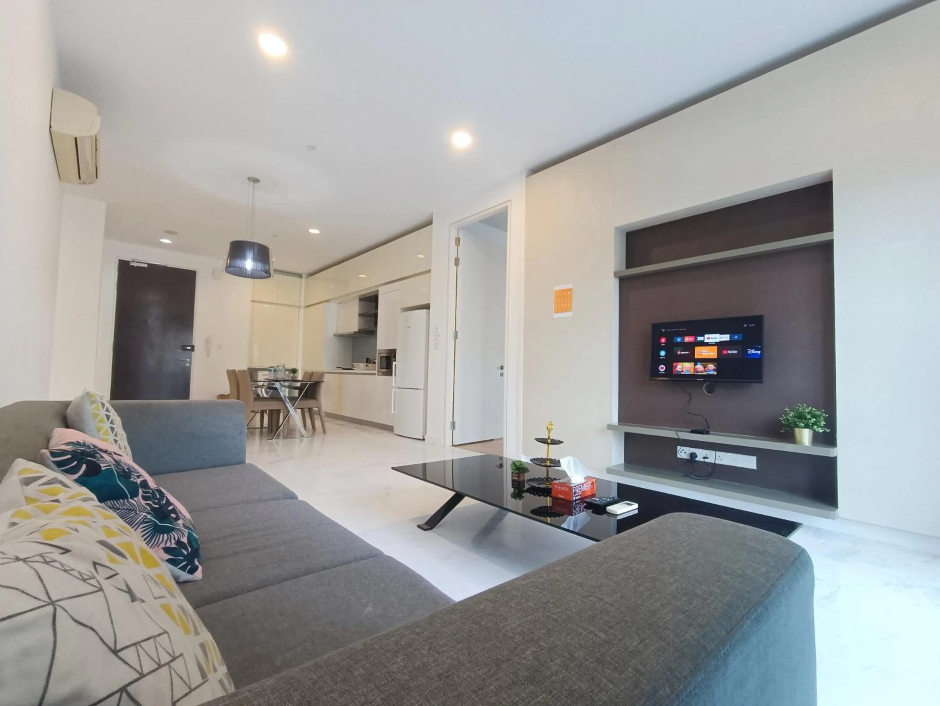 TV and multimedia in Castle Quest Residence