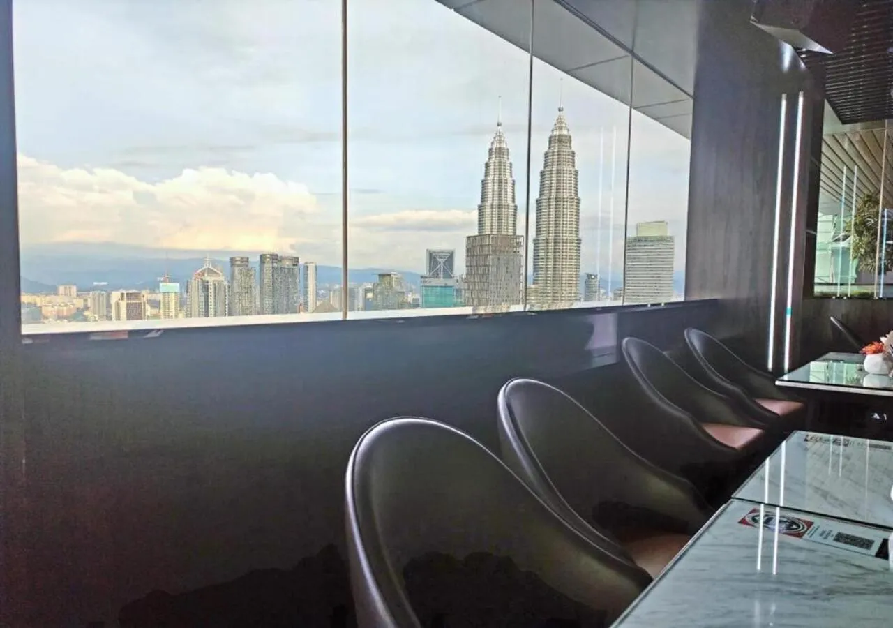 Restaurant/places to eat in Castle Quest Residence