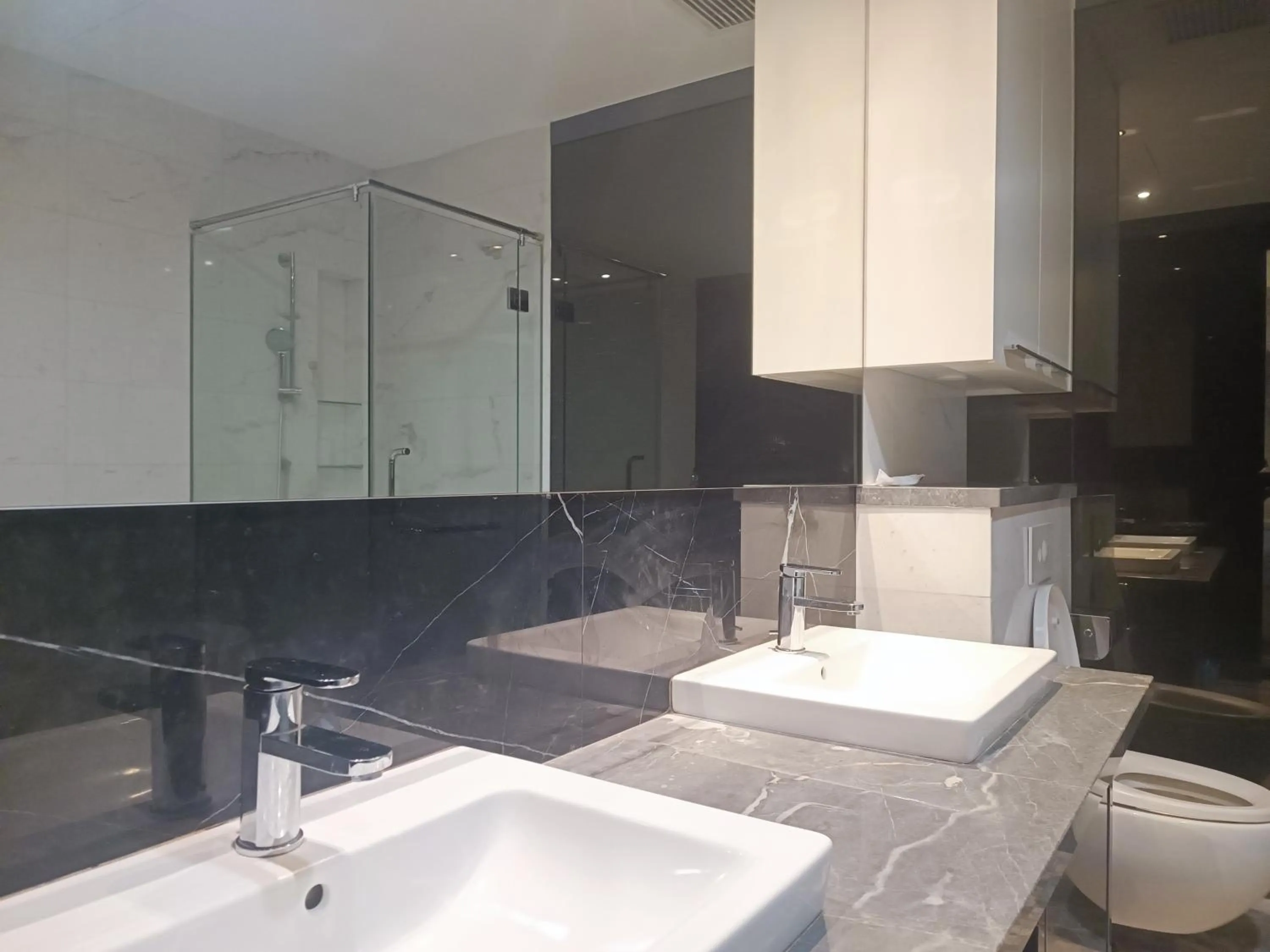 Toilet in Castle Quest Residence