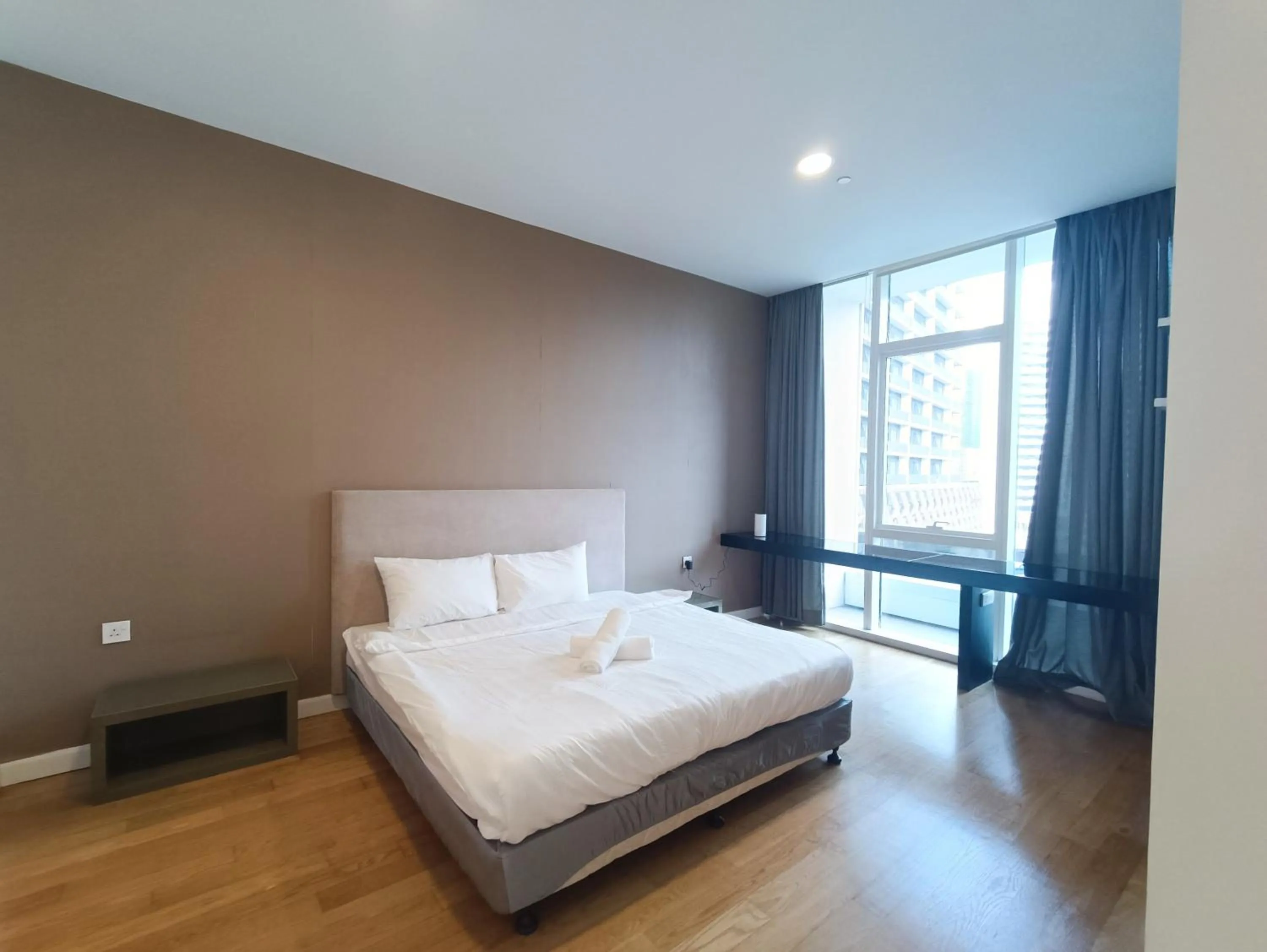 Bedroom, Bed in Castle Quest Residence