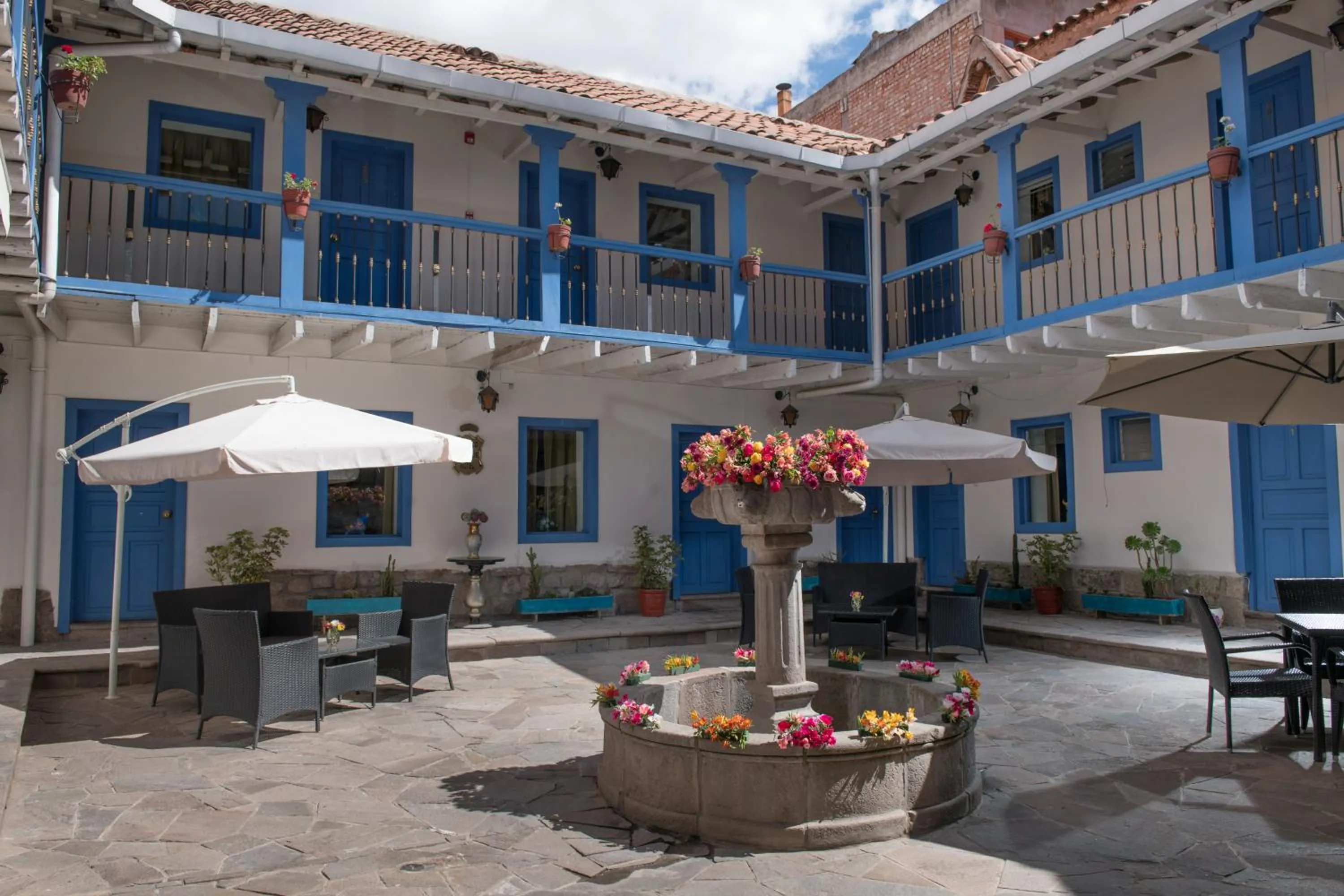 Property building in Inkarri Regocijo Plaza