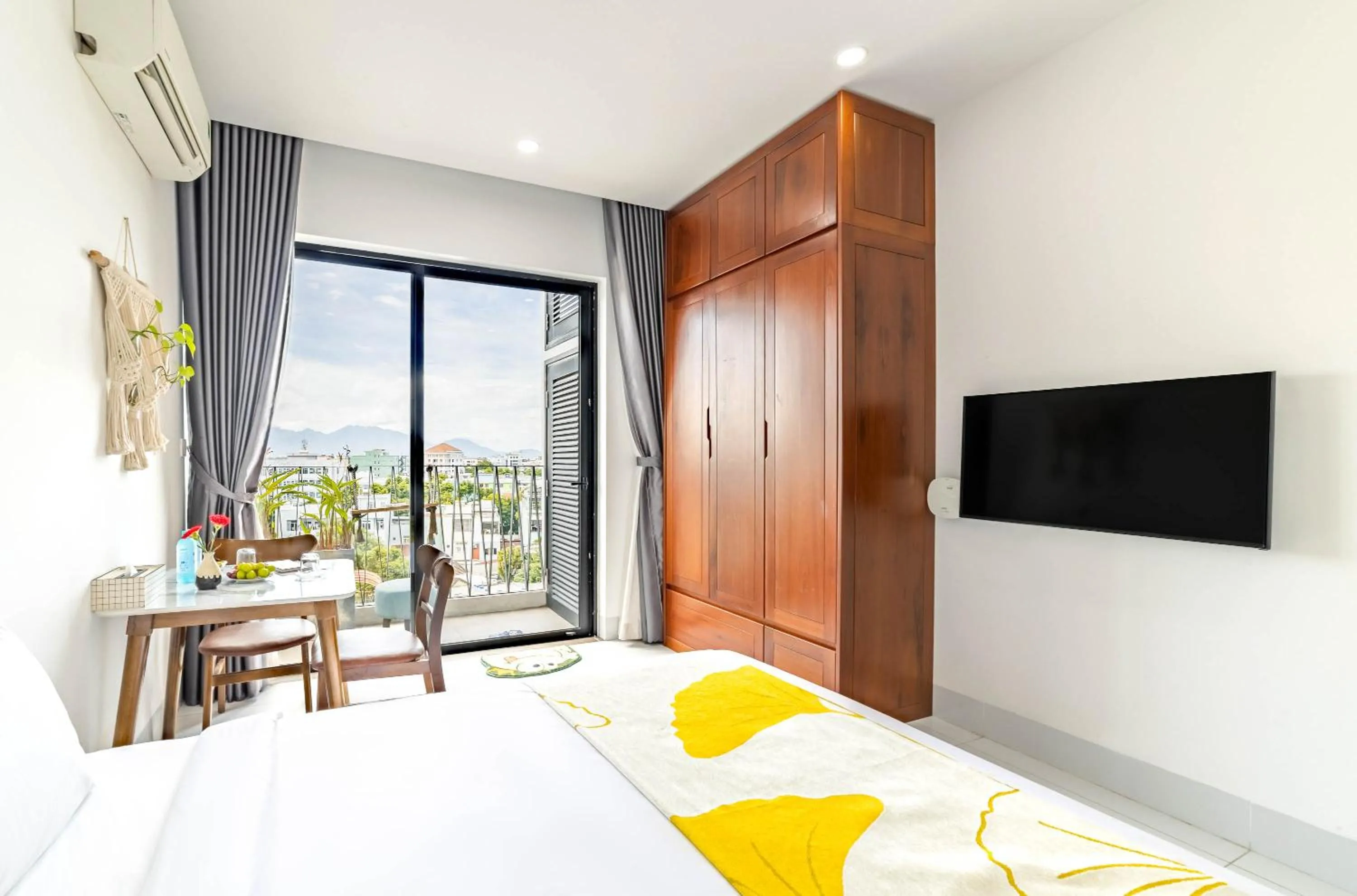 Bed in MTR Apartment & Hotel