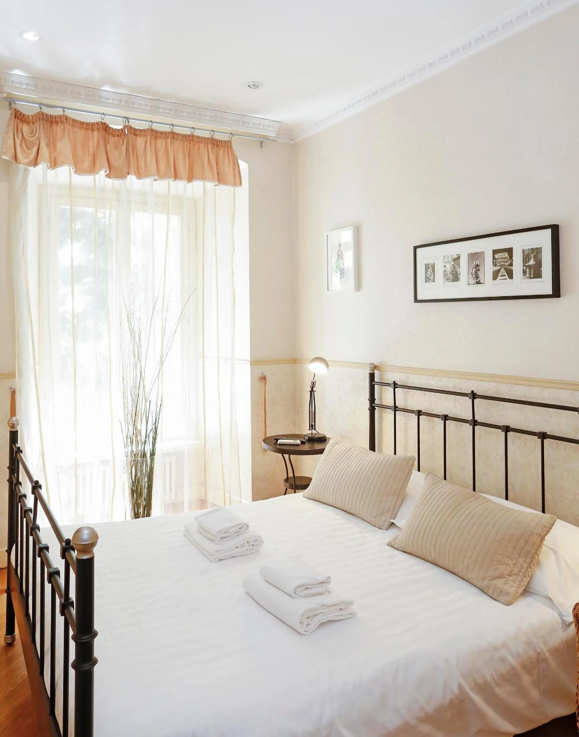 Bedroom, Bed in Apartment Felice