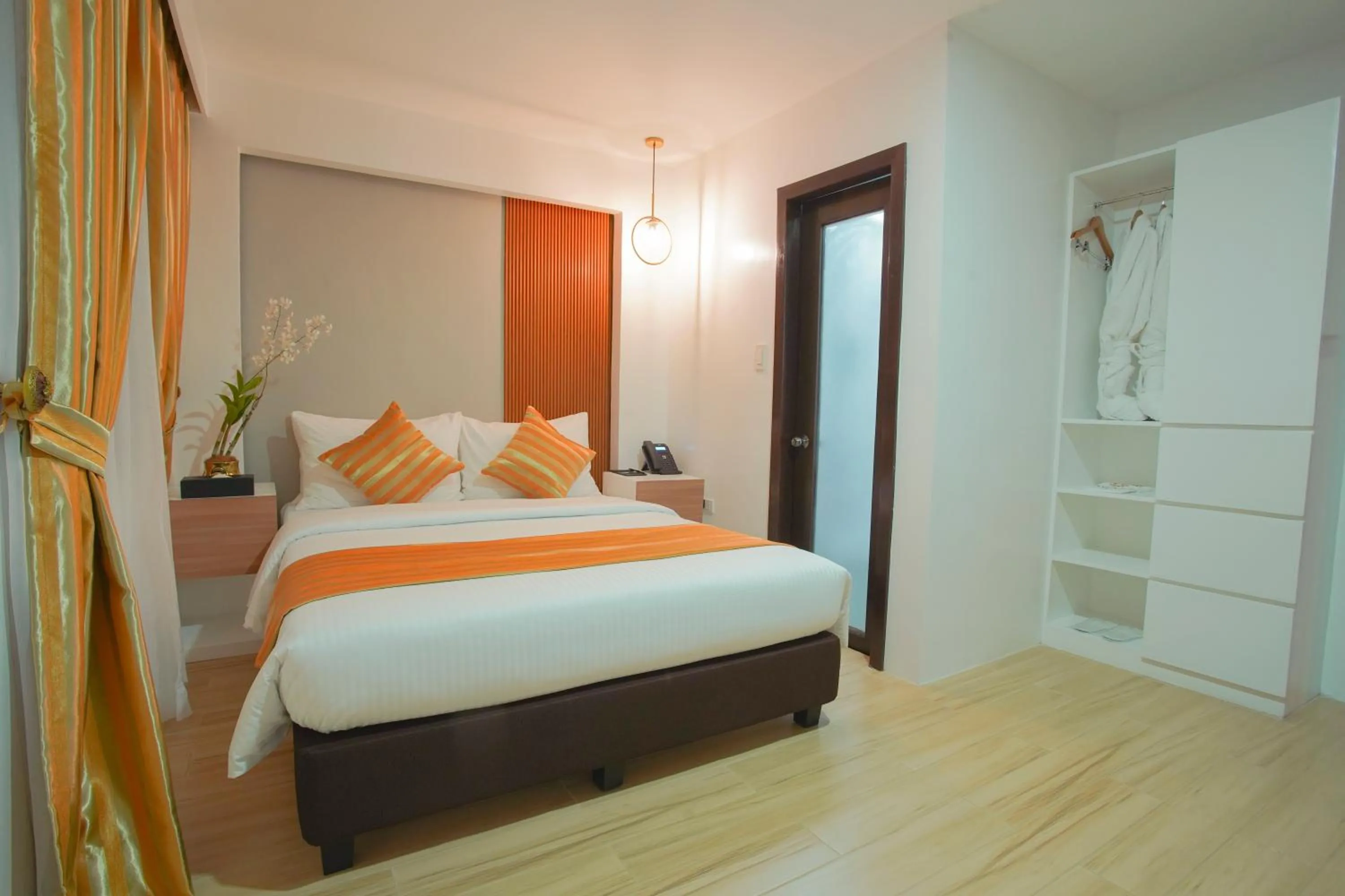 Bed in Ragazzi Resort Hotel