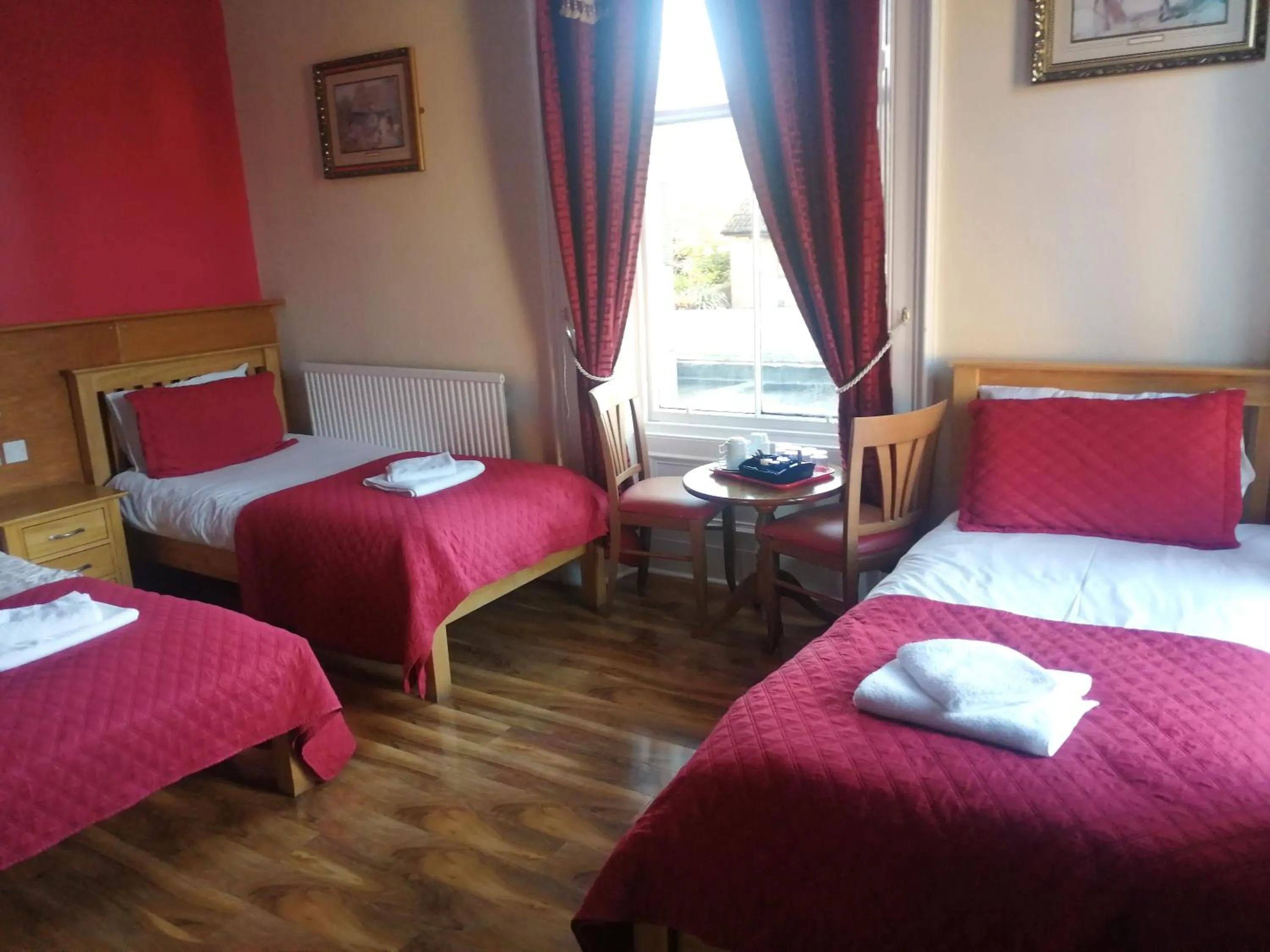 Bedroom, Bed in Corstorphine Lodge Hotel