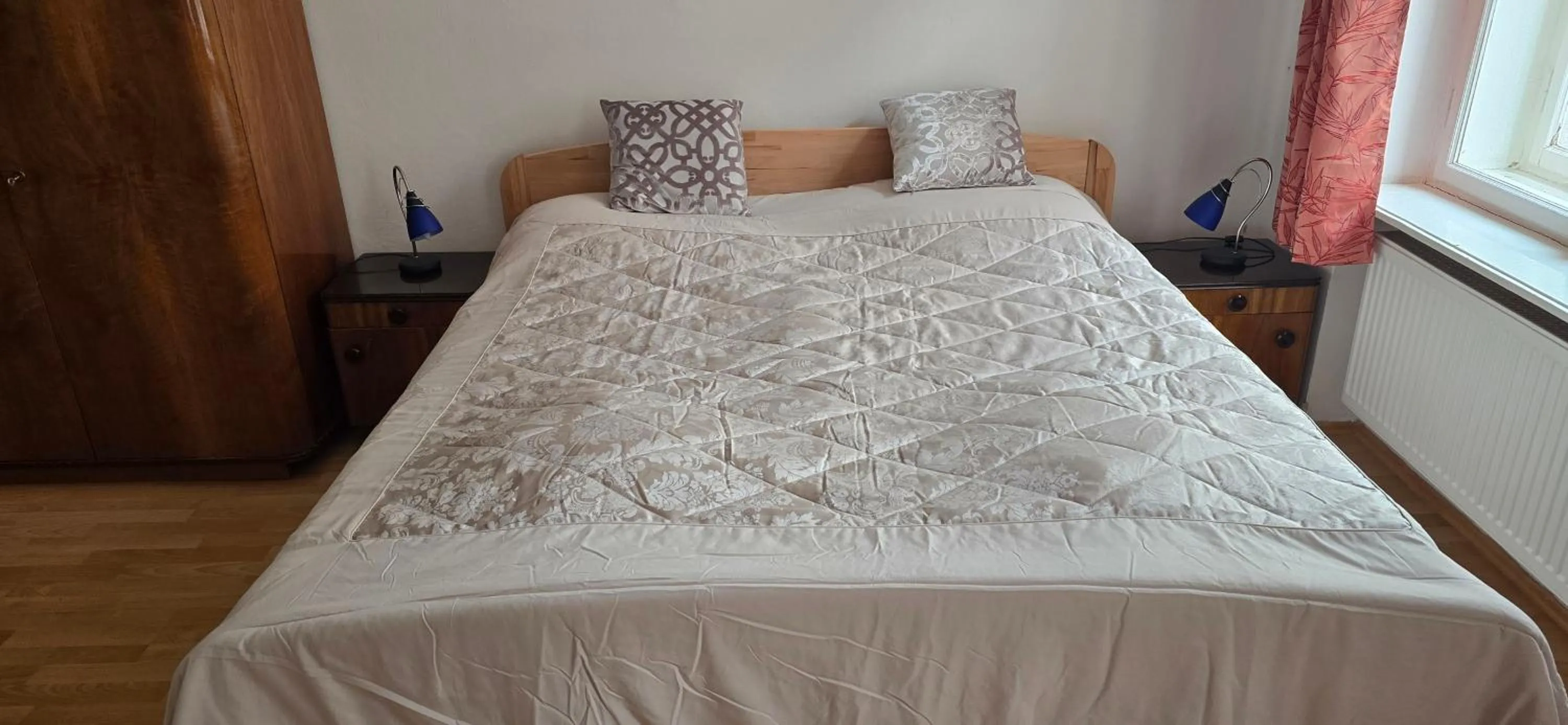 Bed in Café Dlask